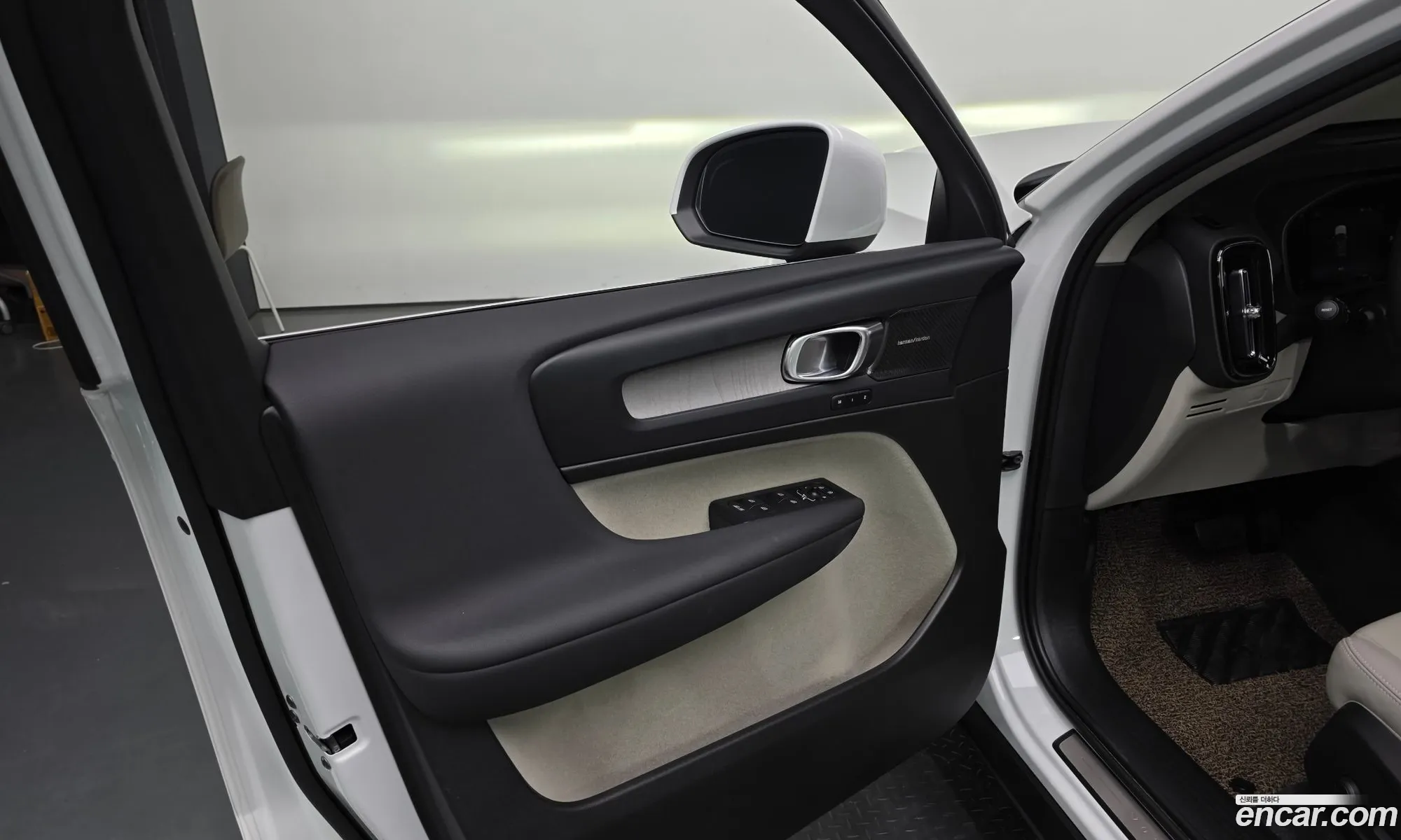 Volvo XC40 2024 — 22