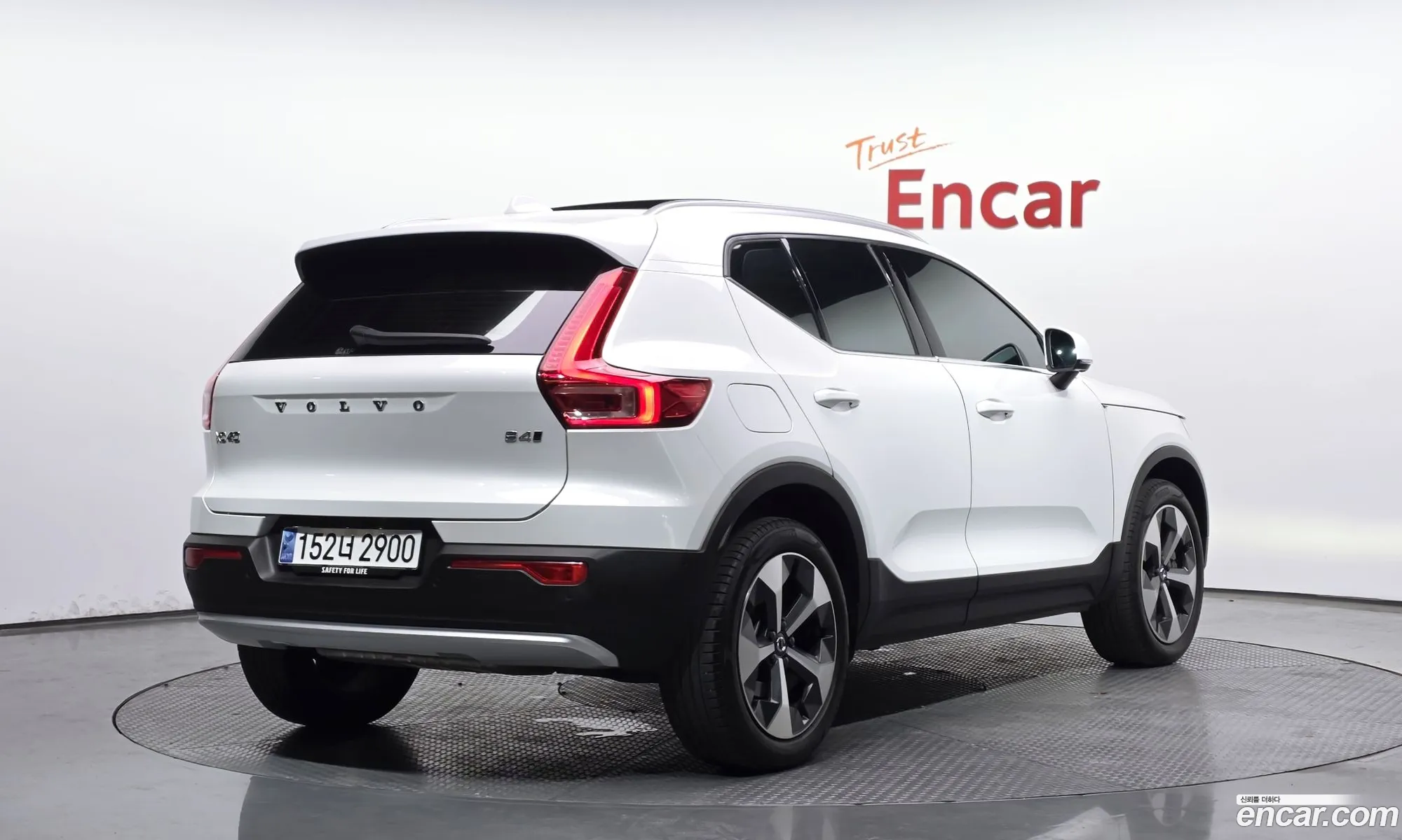 Volvo XC40 2024 — 14
