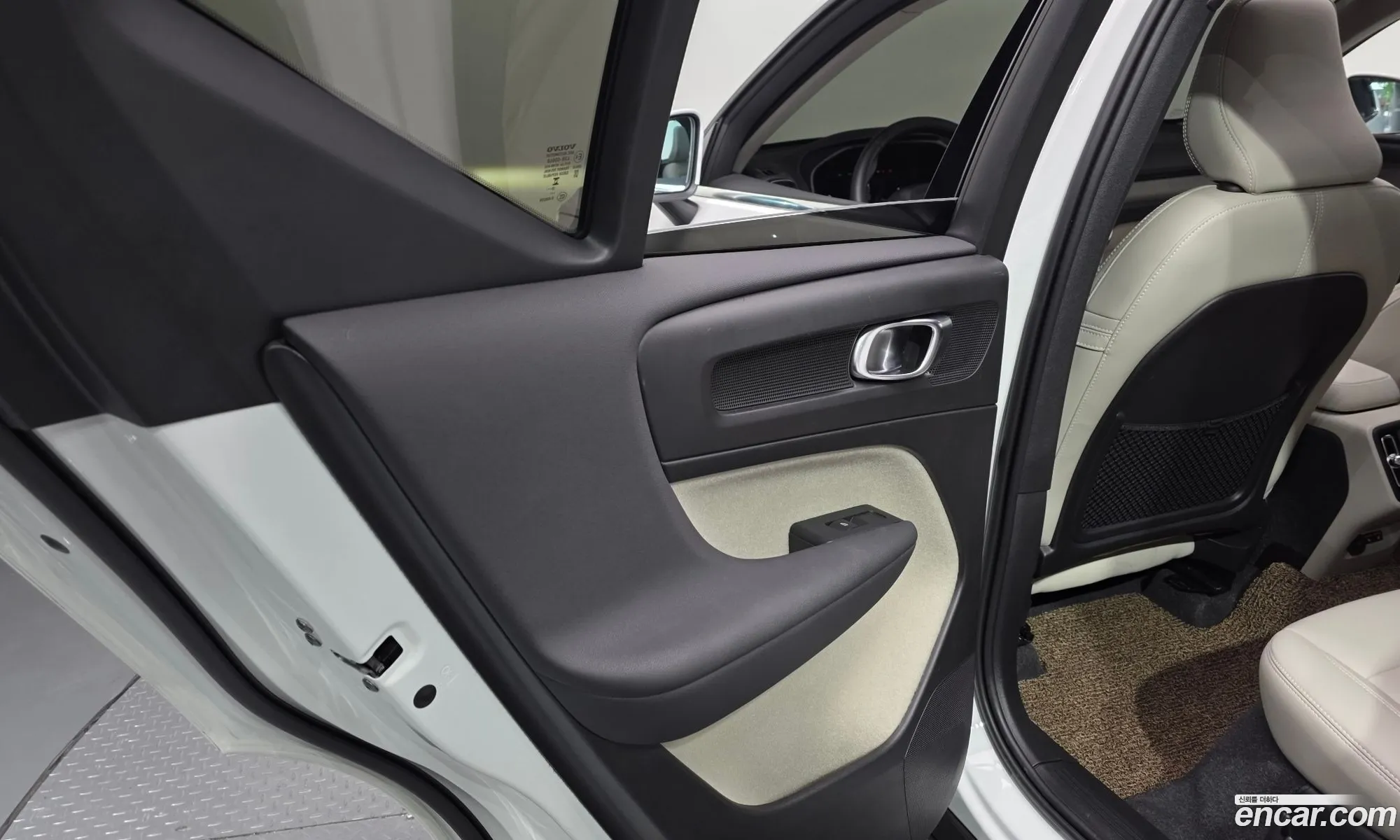 Volvo XC40 2024 — 19