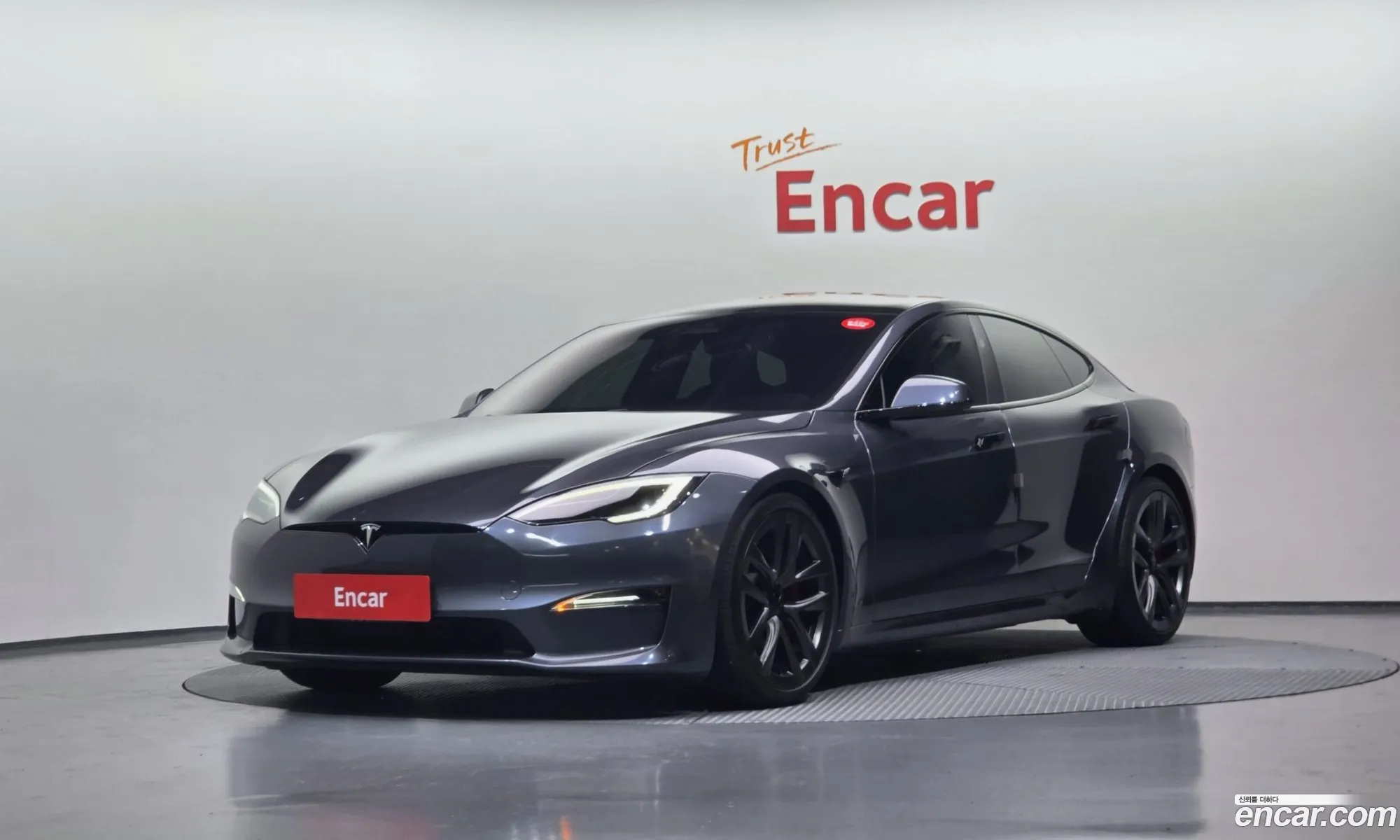 Tesla Model S 2023 — 19