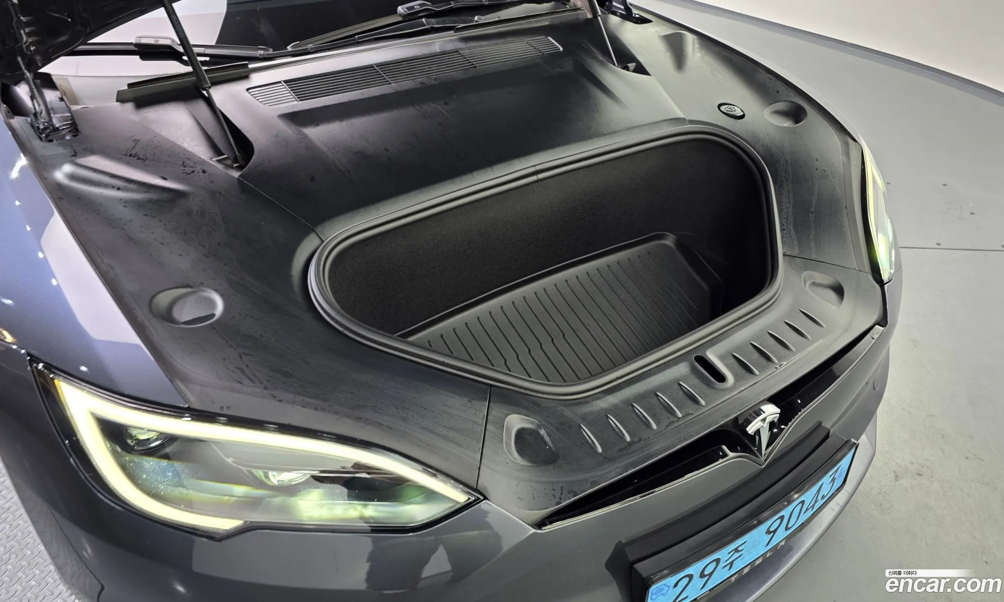 Tesla Model S 2023 — 2