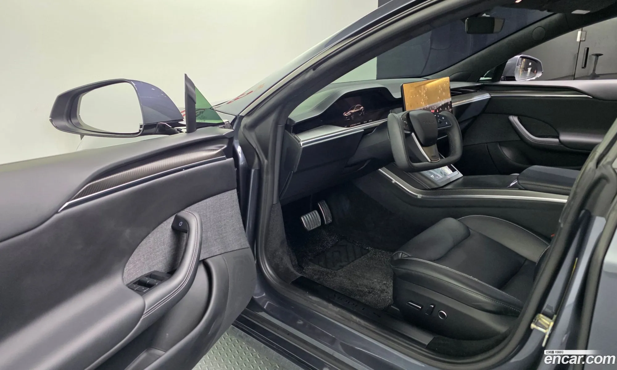 Tesla Model S 2023 — 13