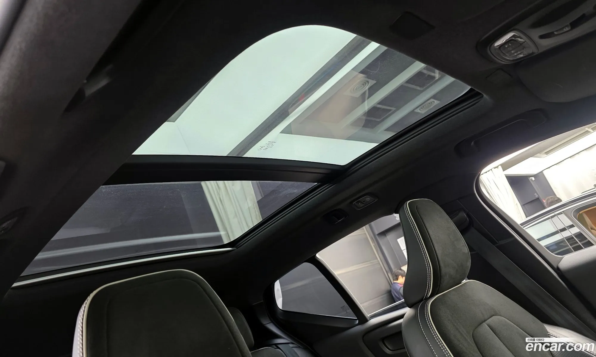 Volvo XC40 2020 YV1XZACACL2248033 — 19