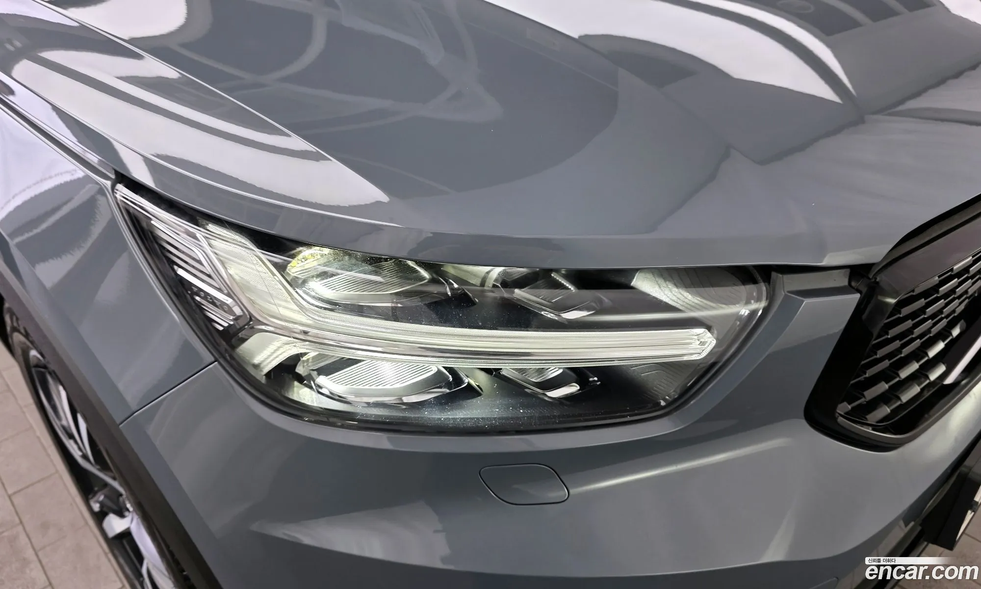 Volvo XC40 2020 YV1XZACACL2248033 — 25