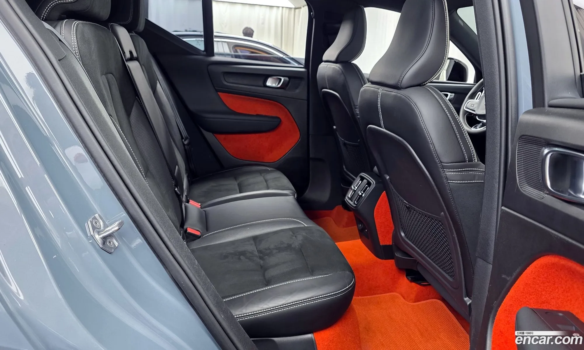 Volvo XC40 2020 YV1XZACACL2248033 — 24