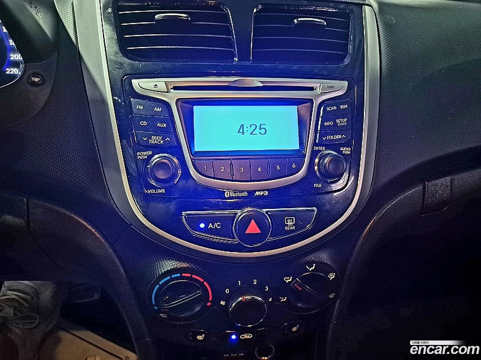 Hyundai Accent 2012 — 3