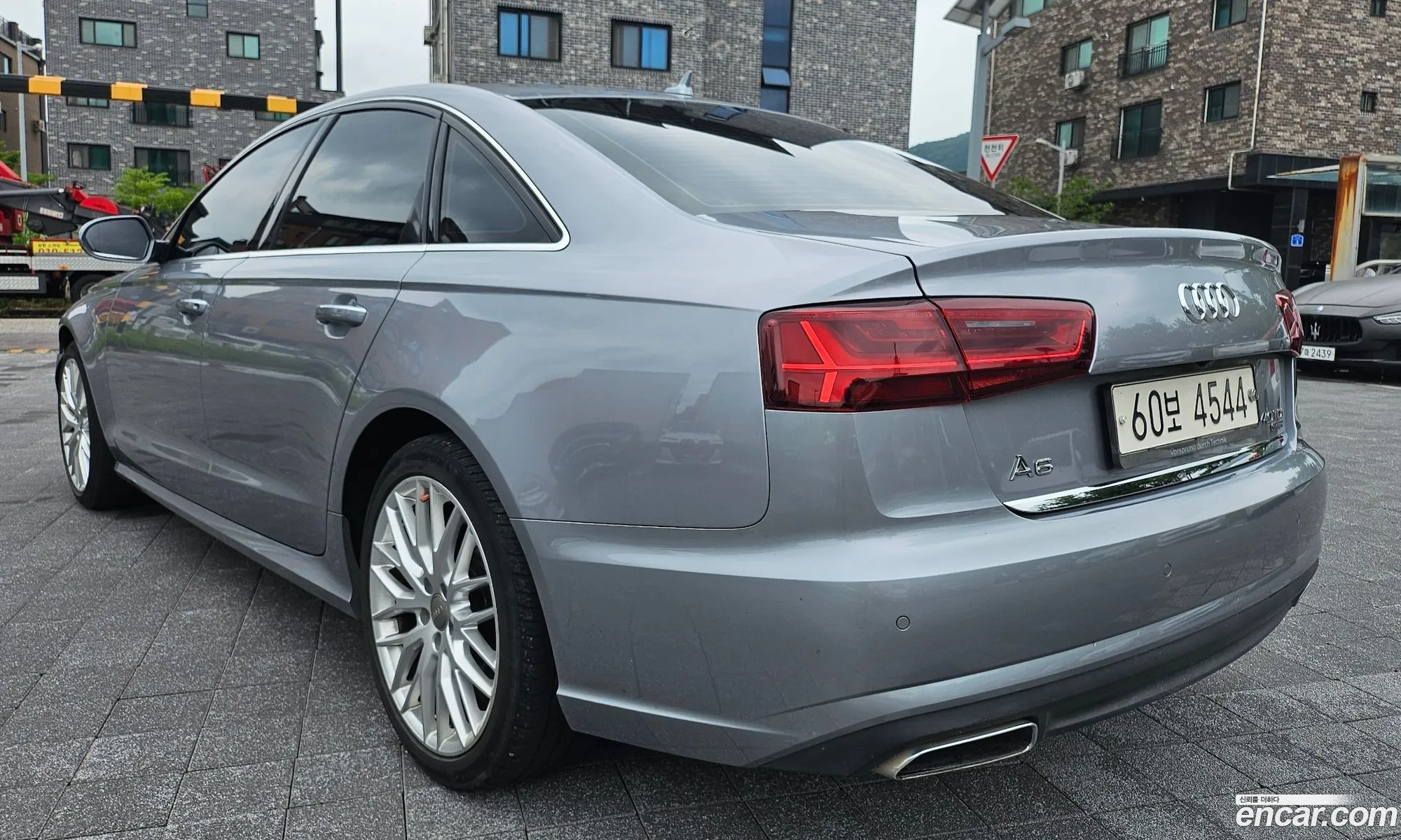 Audi A6 2015 — 12