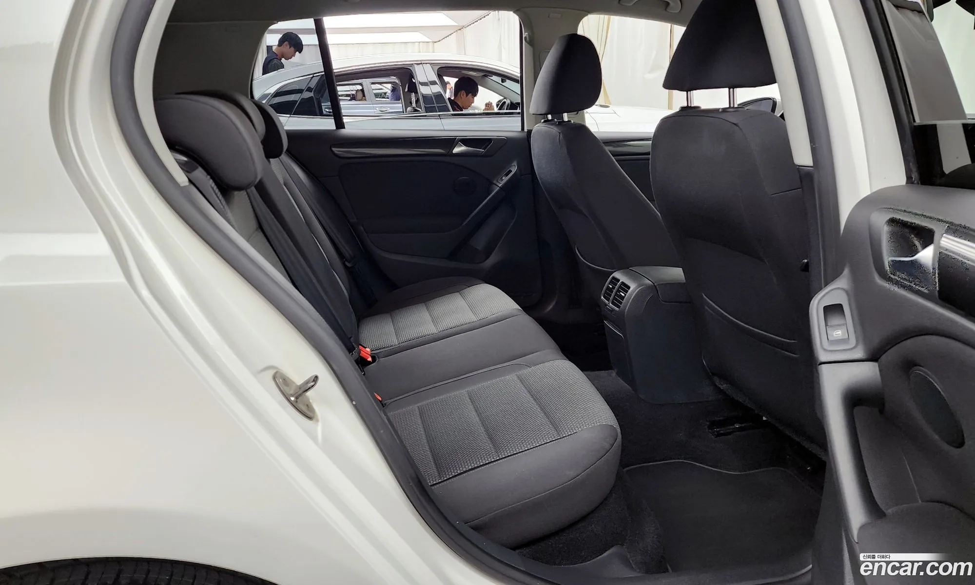 Volkswagen Golf 6th Gen 2011 — 17