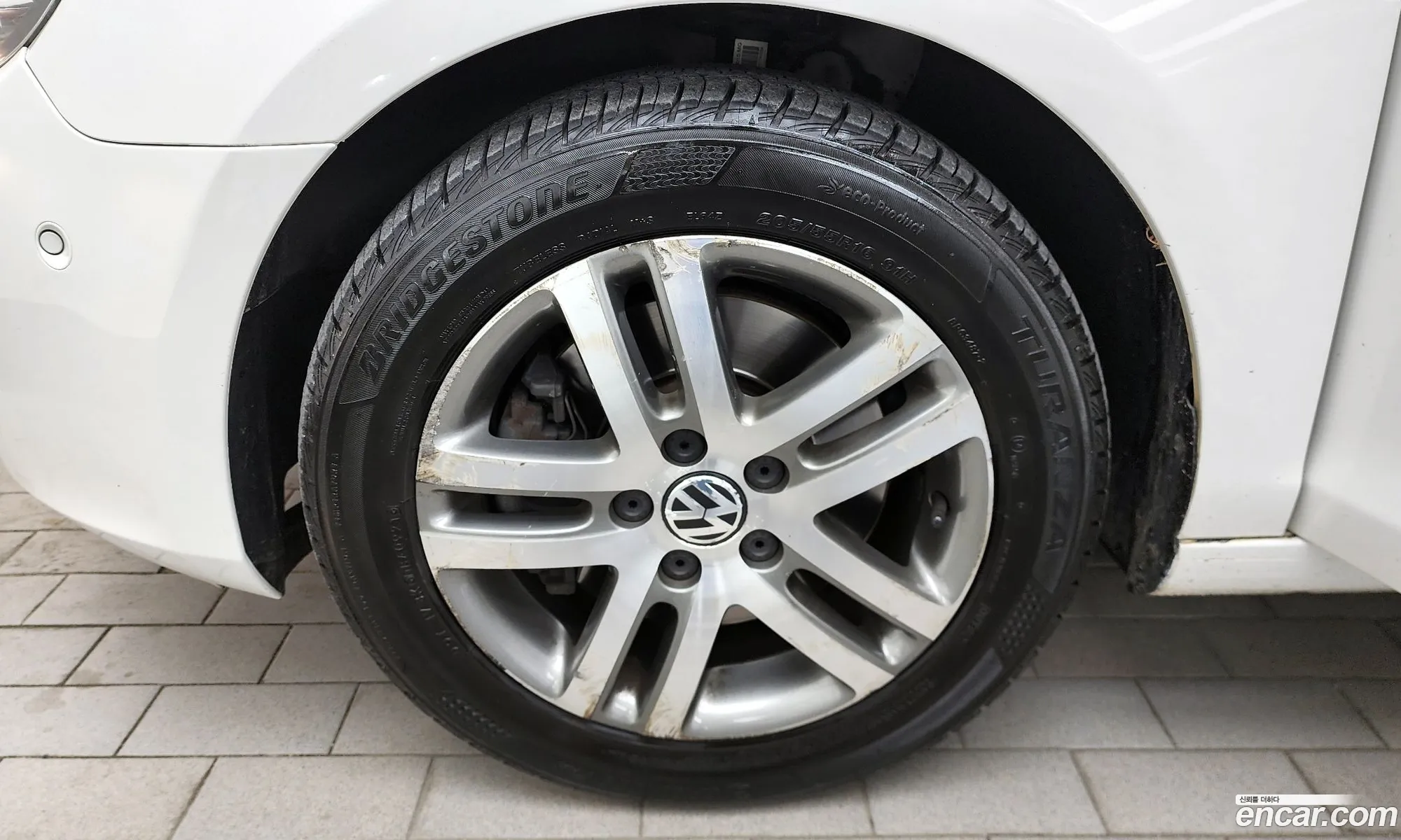 Volkswagen Golf 6th Gen 2011 — 7