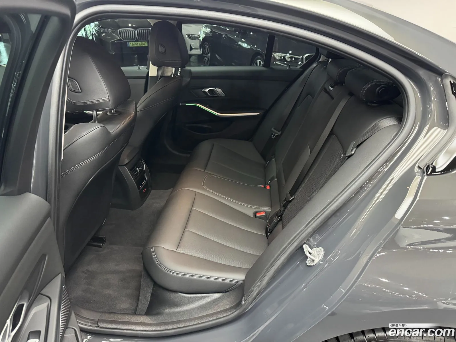 BMW 3 Series 2025 — 4