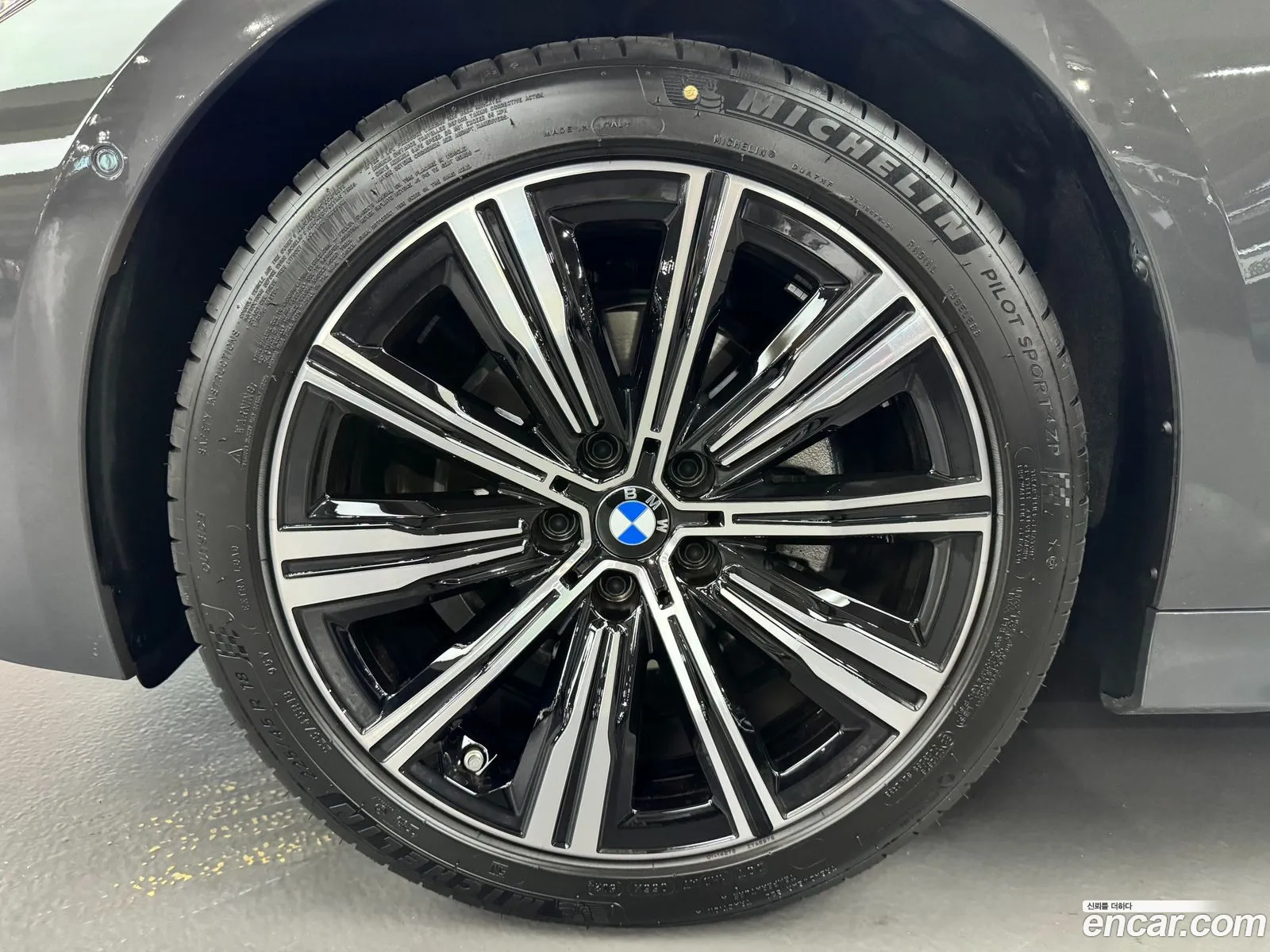 BMW 3 Series 2025 — 6