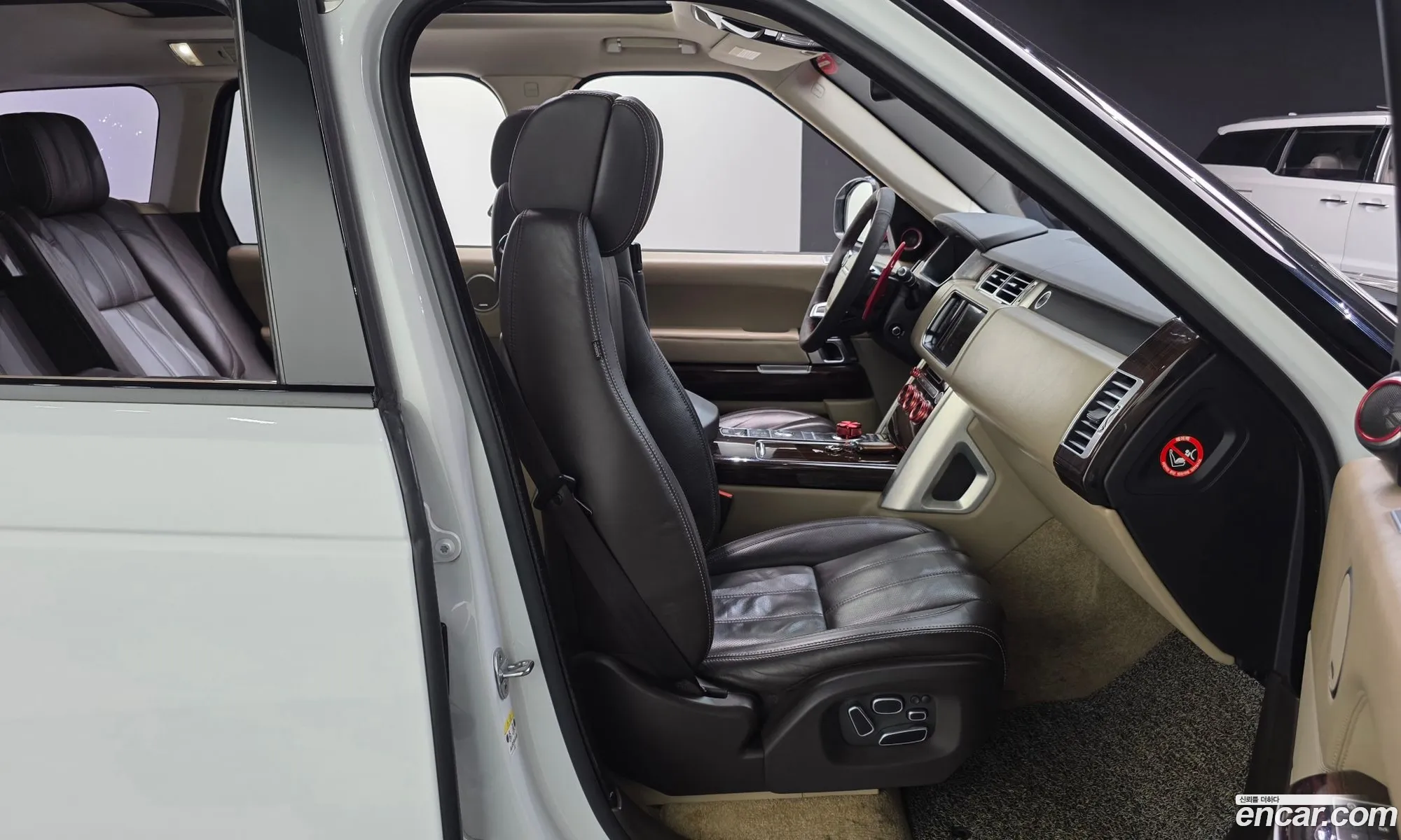 Land Rover Range Rover 2014 SALGA2KF7EA193203 — 4