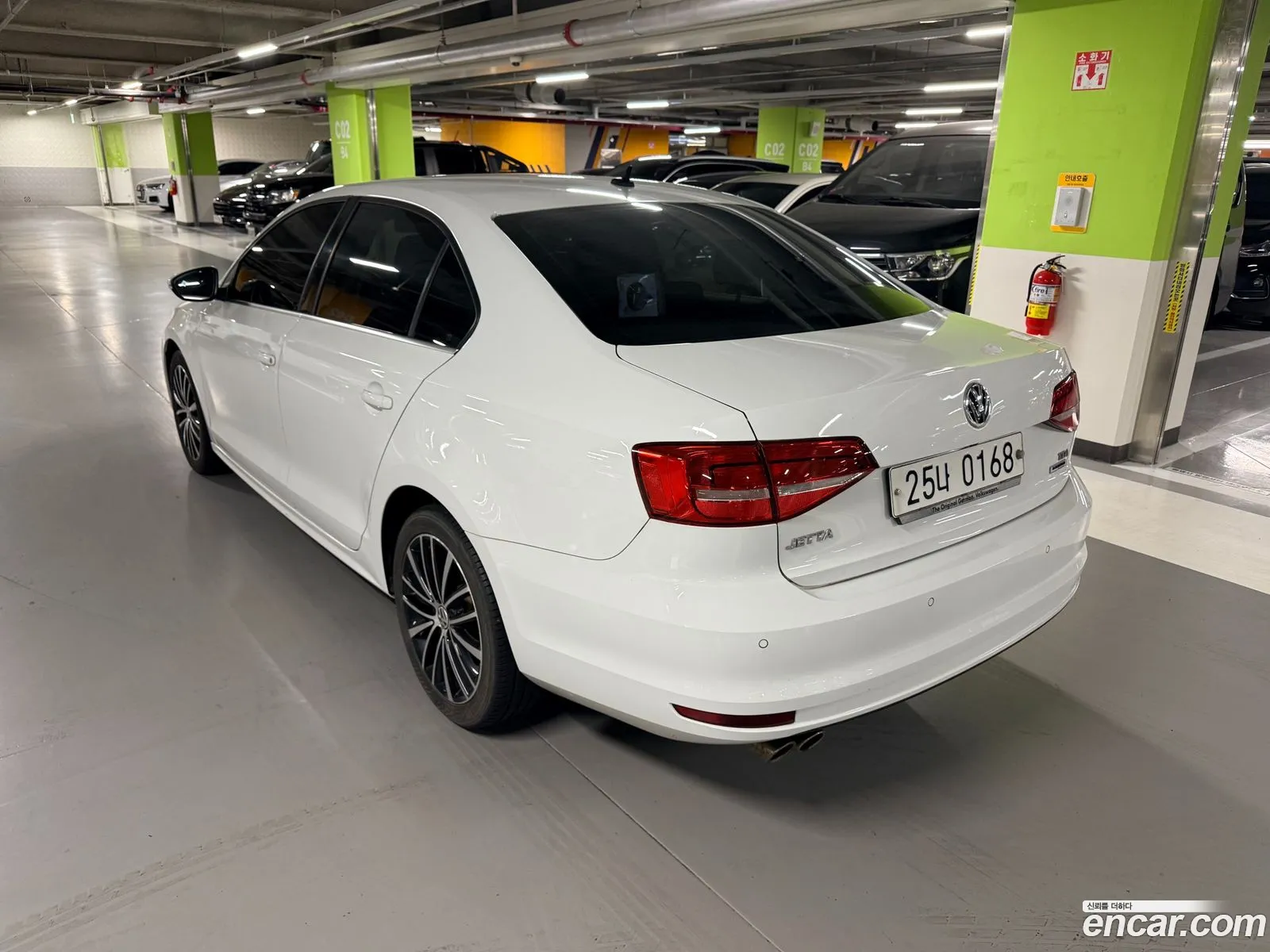 Volkswagen Jetta 2015 — 9