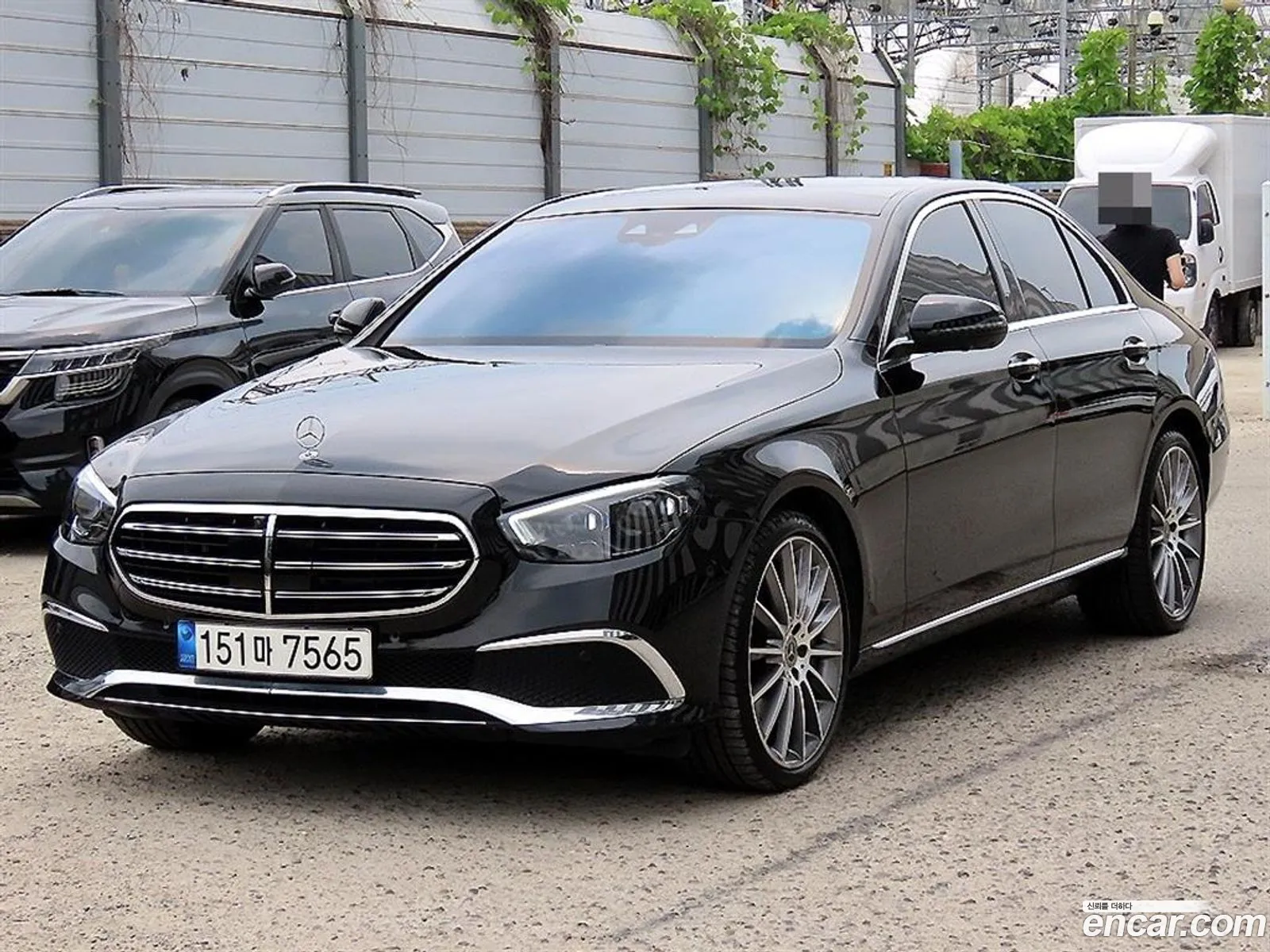 Mercedes-Benz E-Class W213 2022 — 19