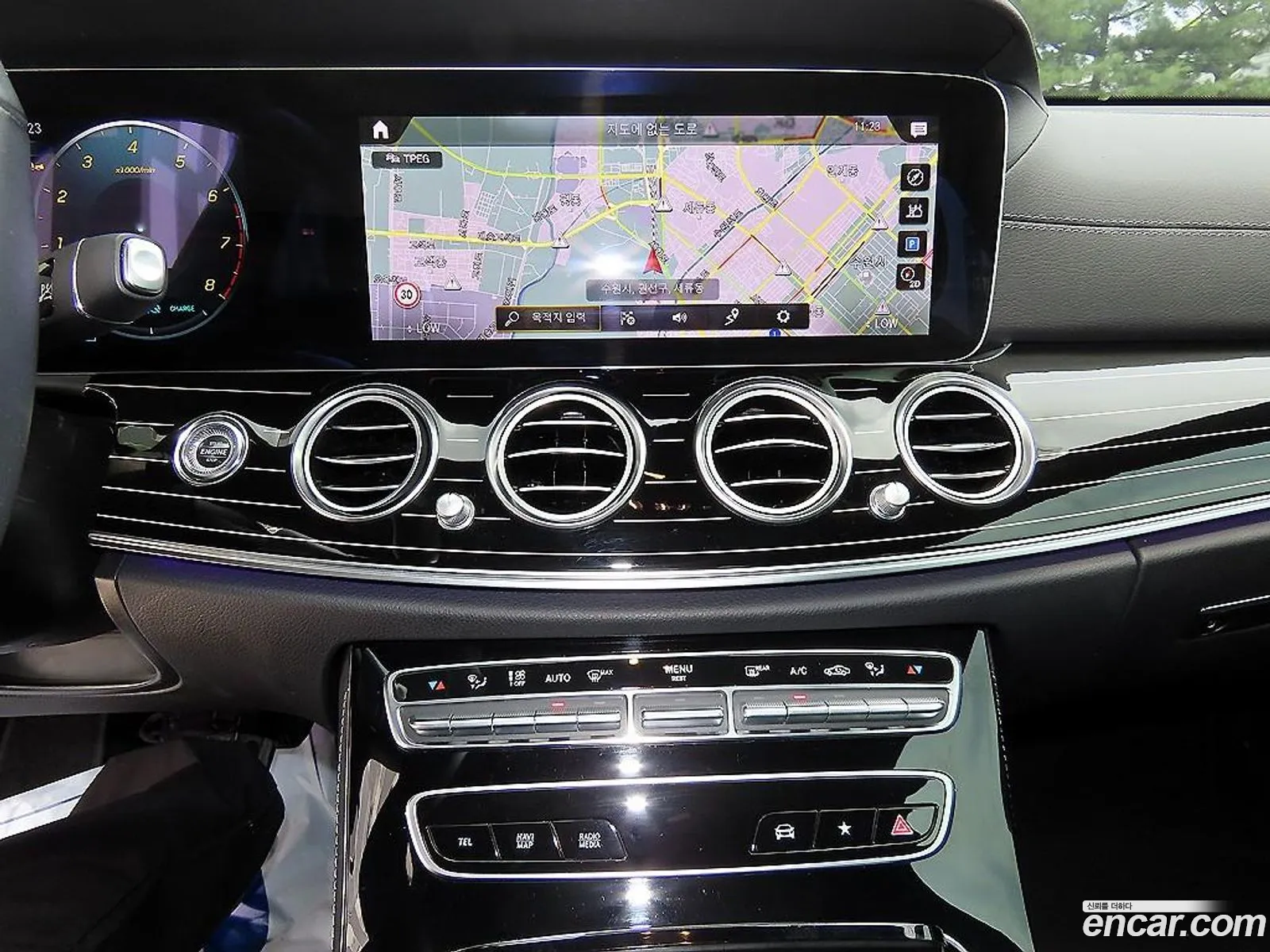 Mercedes-Benz E-Class W213 2022 — 11