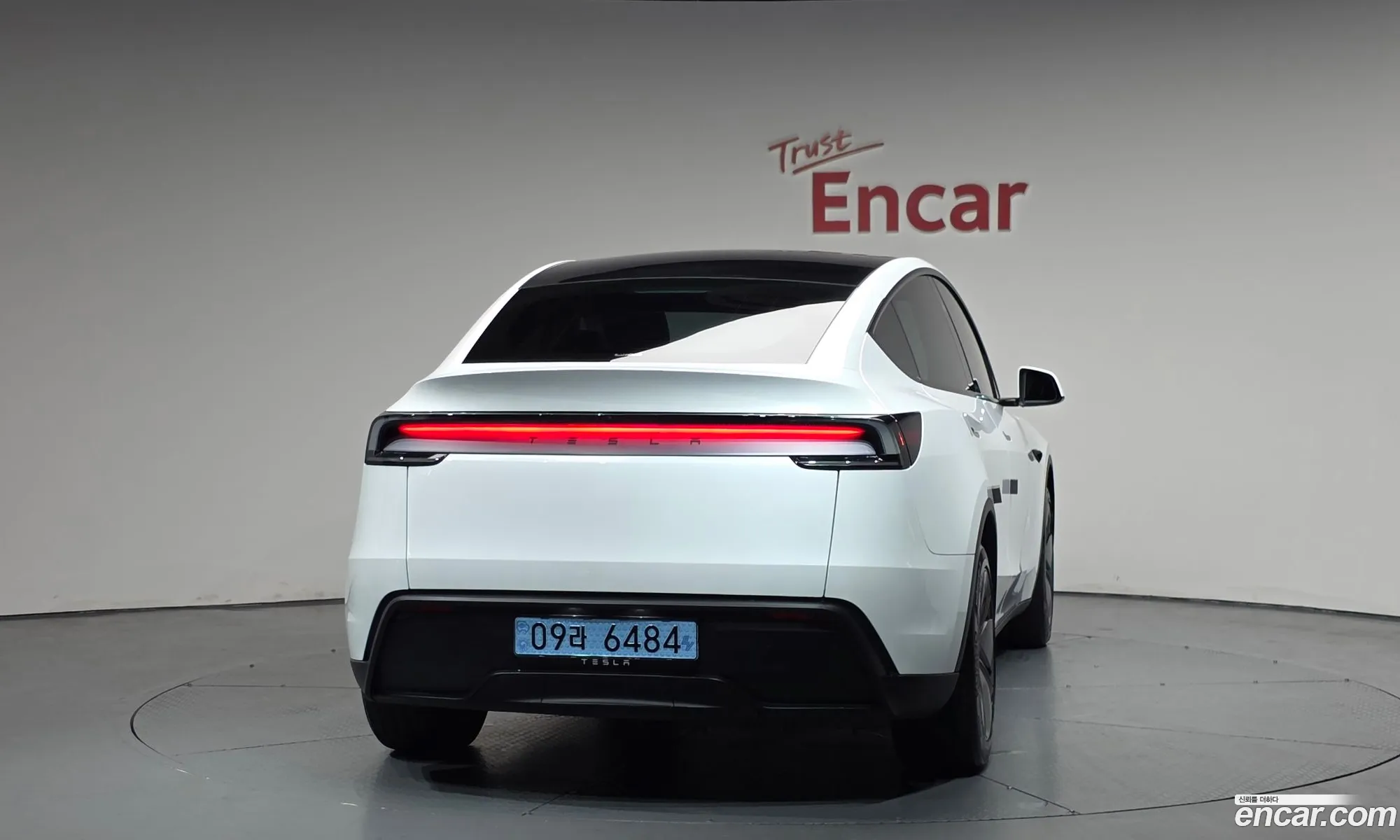 Tesla Model Y 2025 LRWYGCFJ9SC027390 — 16