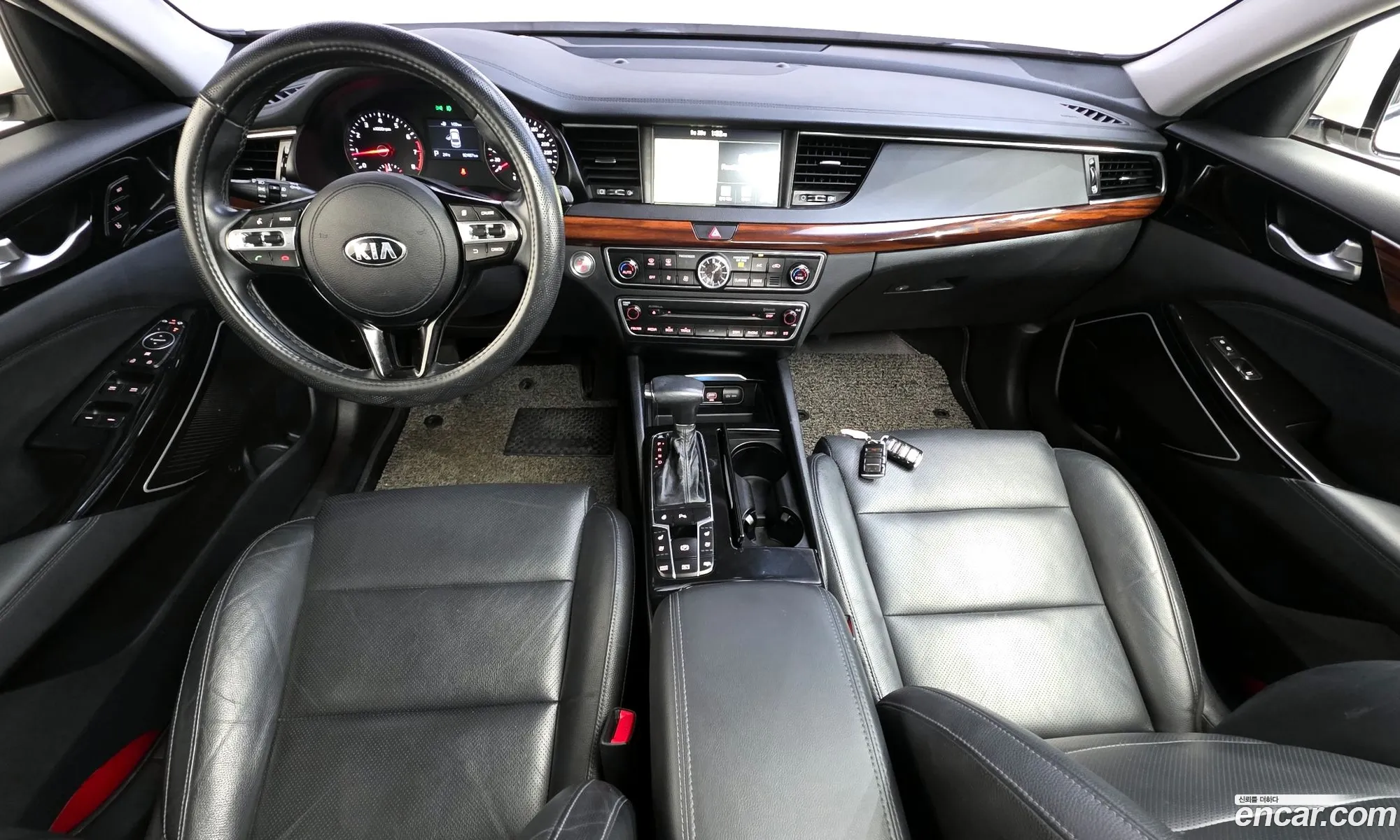 Kia K7 2016 KNALB415BGA022742 — 4