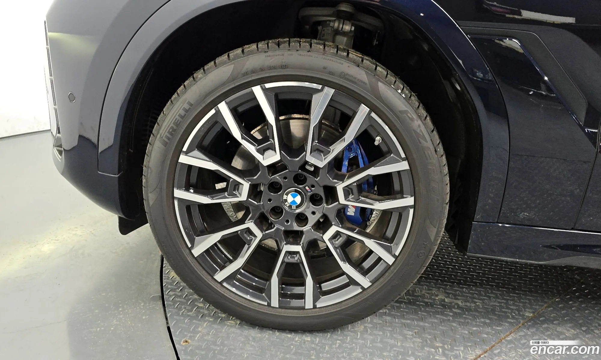 BMW X6 2024 WBA31EX00R9V75718 — 11