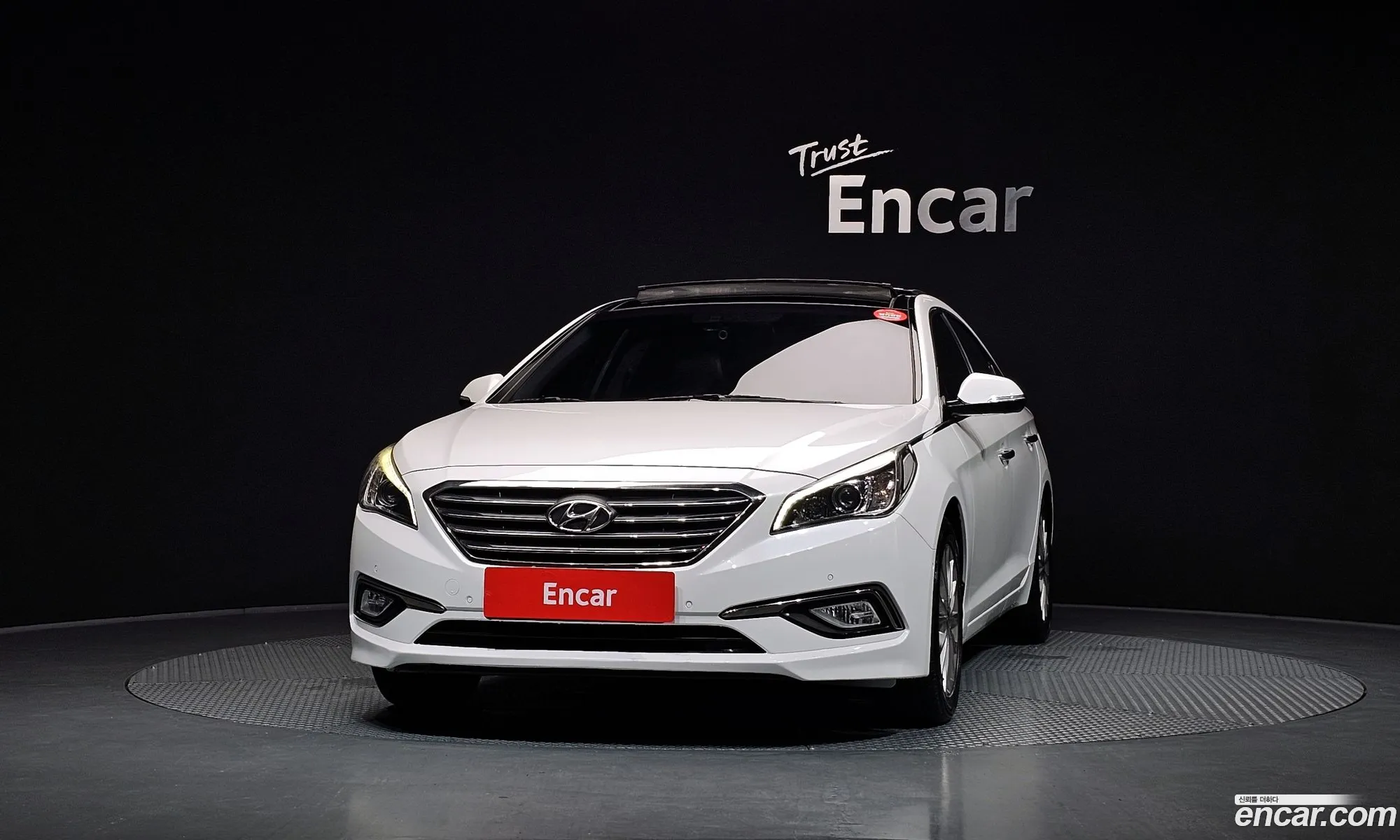 Hyundai LF Sonata 2017 KMHE341DBHA343162 — 2
