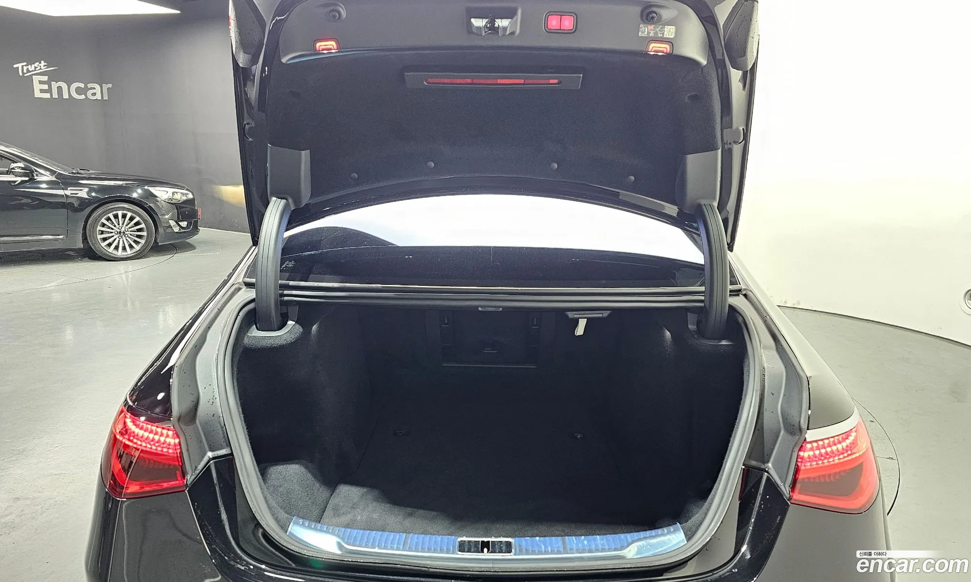 Mercedes-Benz S-Class W223 2024 — 22