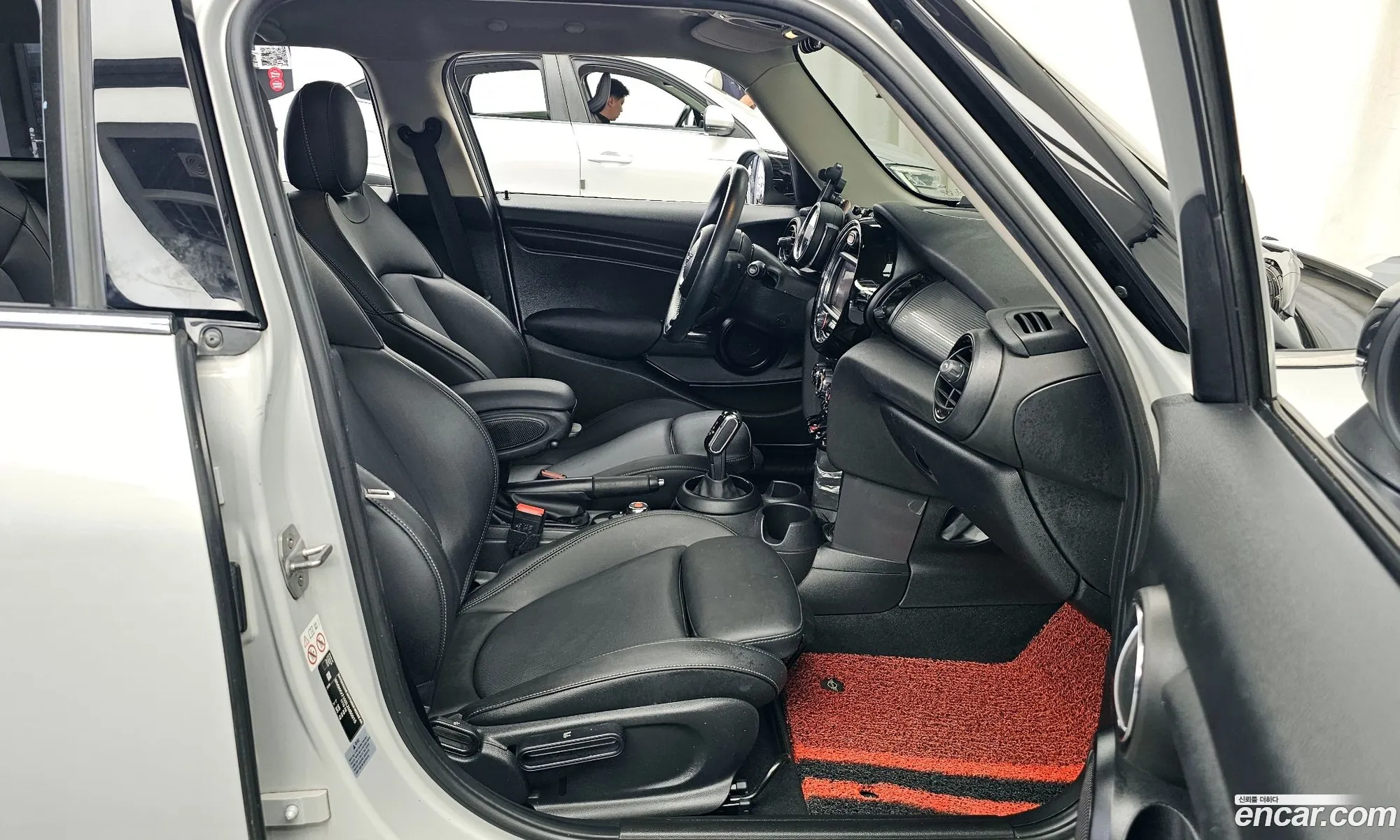 Mini Cooper 2020 — 15