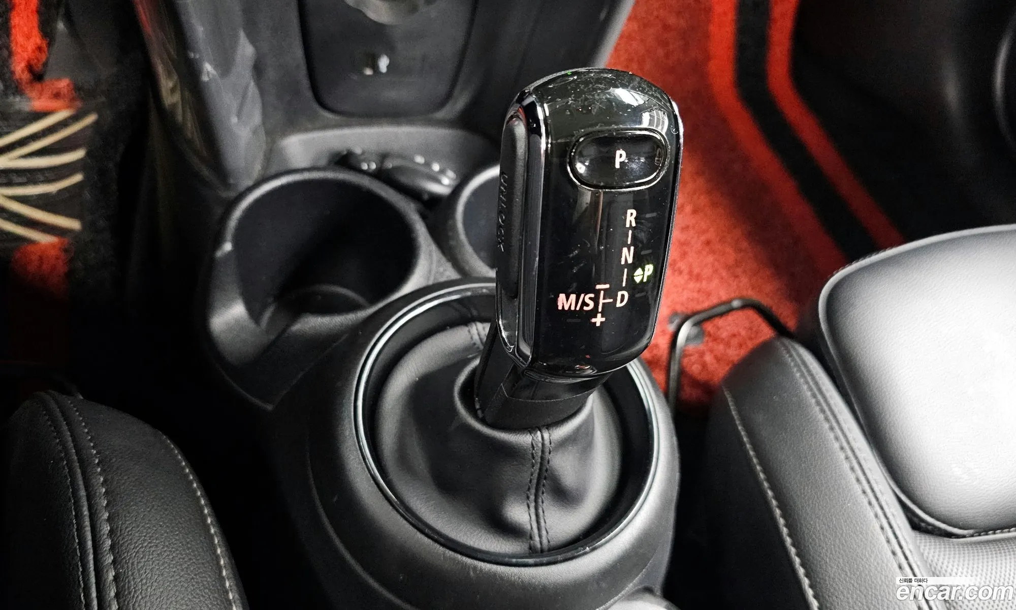 Mini Cooper 2020 — 14