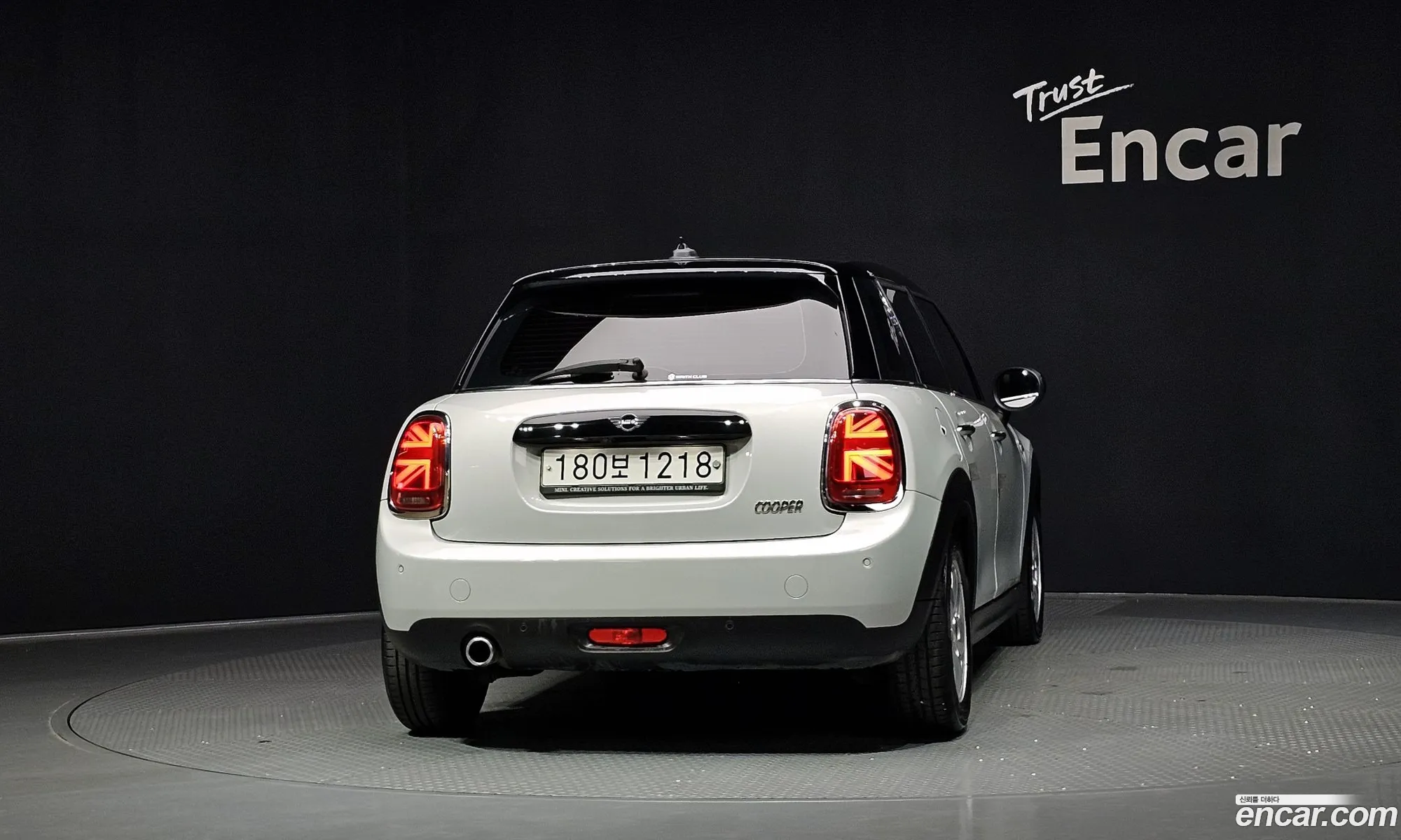 Mini Cooper 2020 — 18