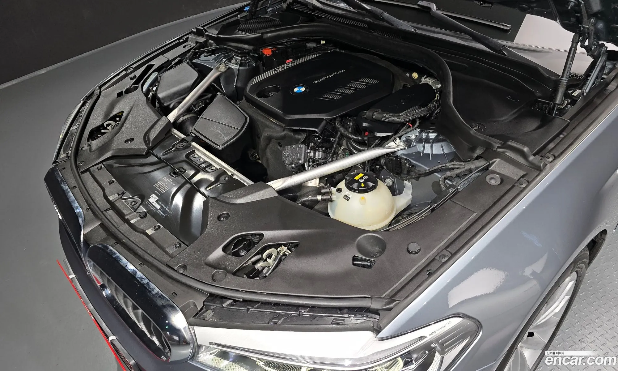 BMW 5 Series 2019 WBAJF5105KWW04915 — 18
