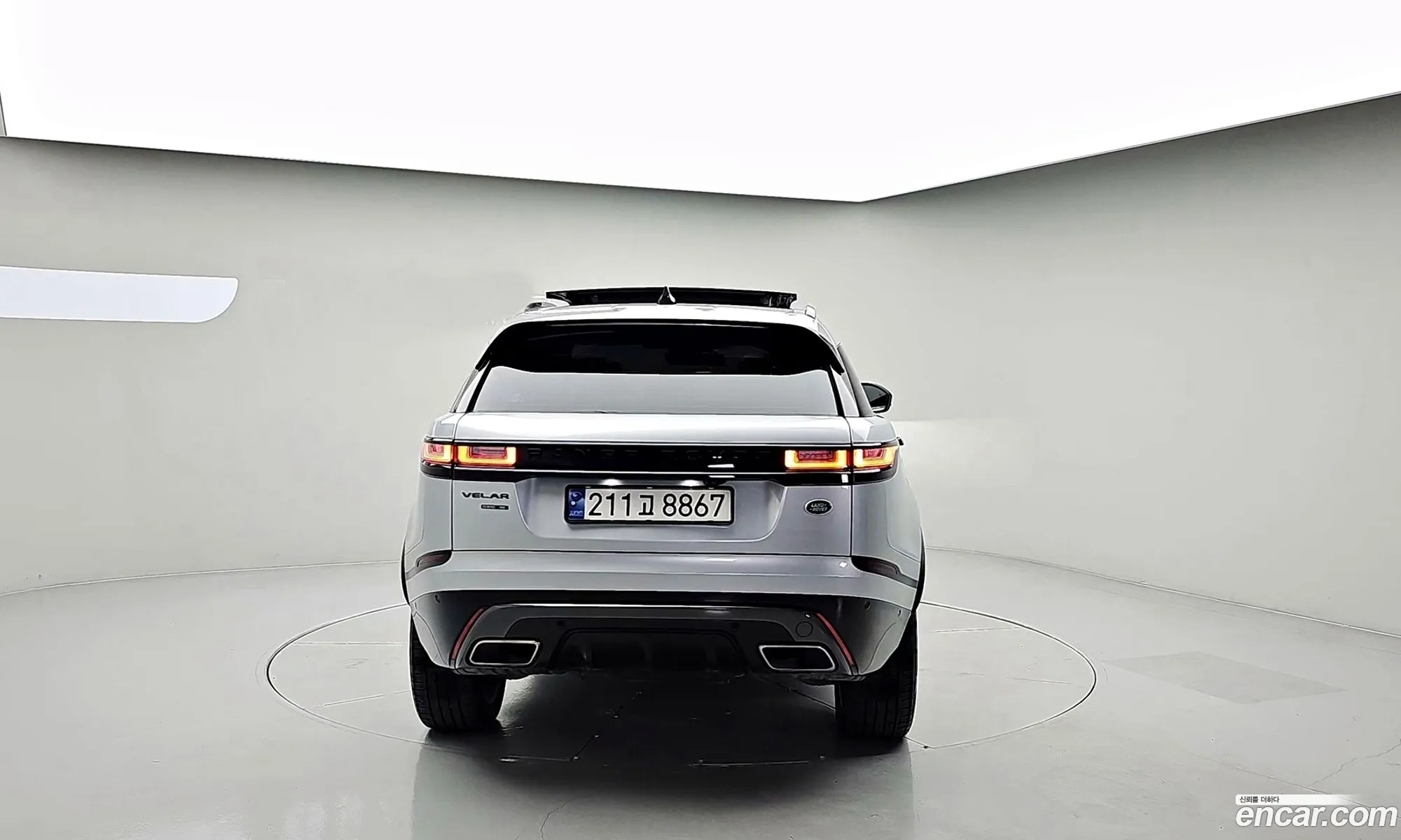 Land Rover Range Rover Velar 2019 — 13