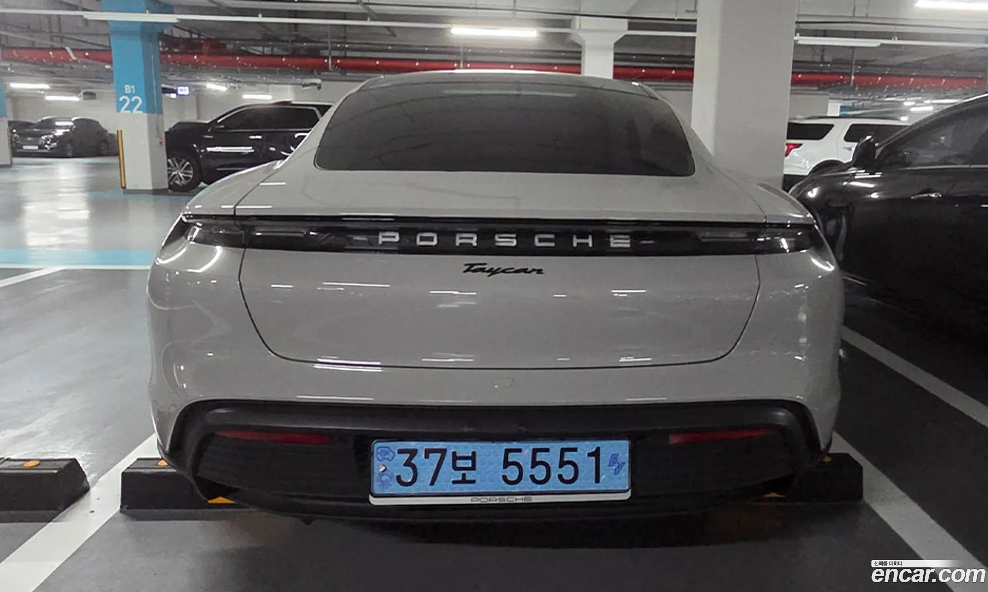 Porsche Taycan 2023 — 3