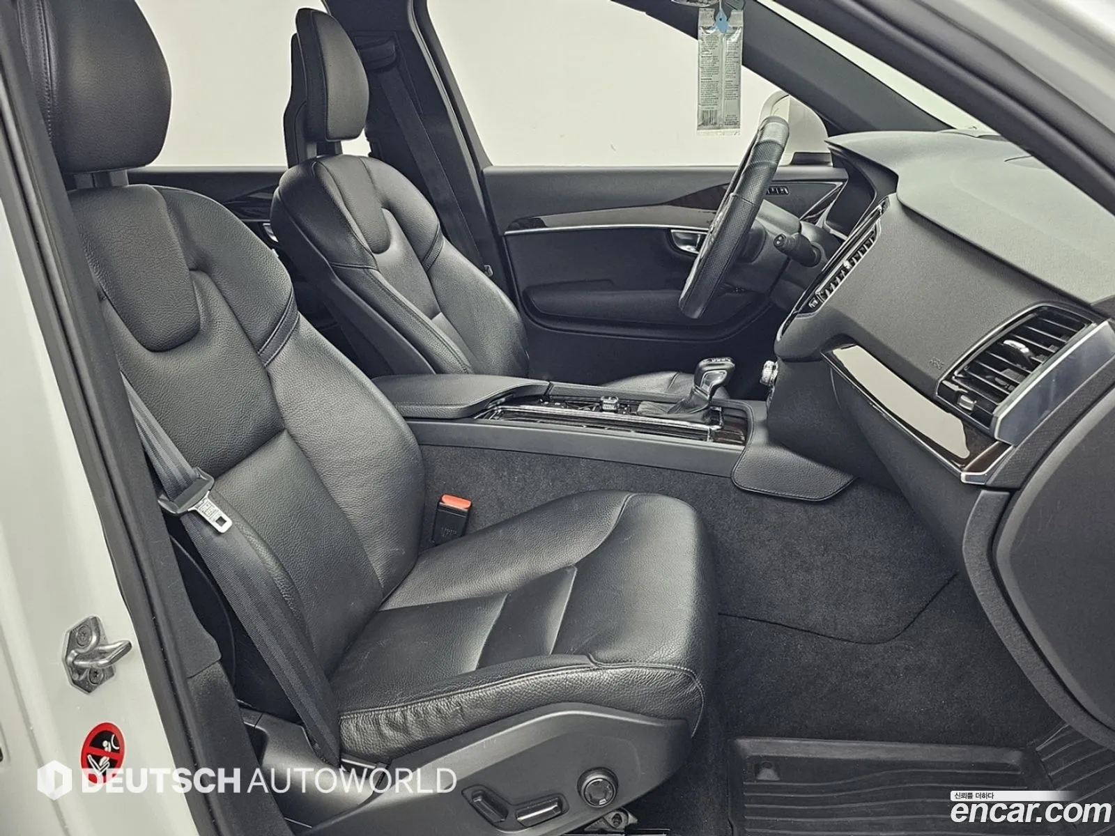 Volvo XC90 2017 — 9