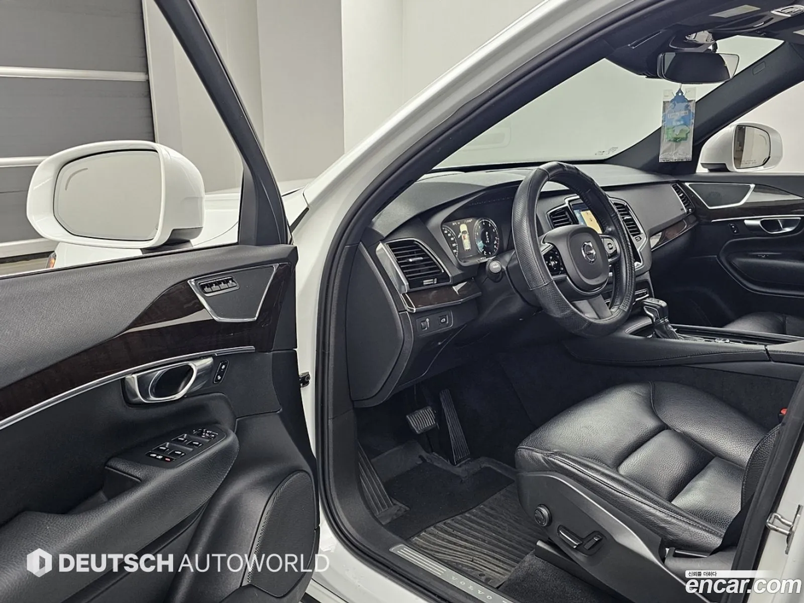 Volvo XC90 2017 — 8