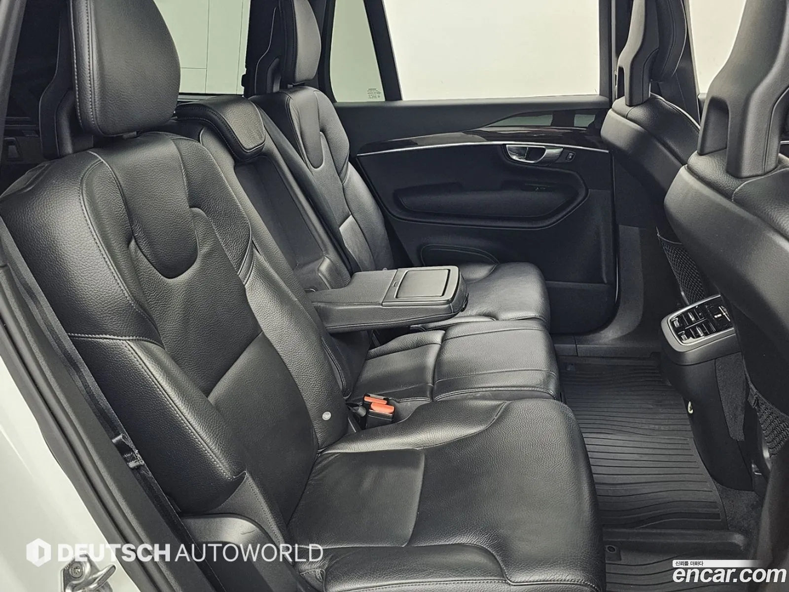Volvo XC90 2017 — 18