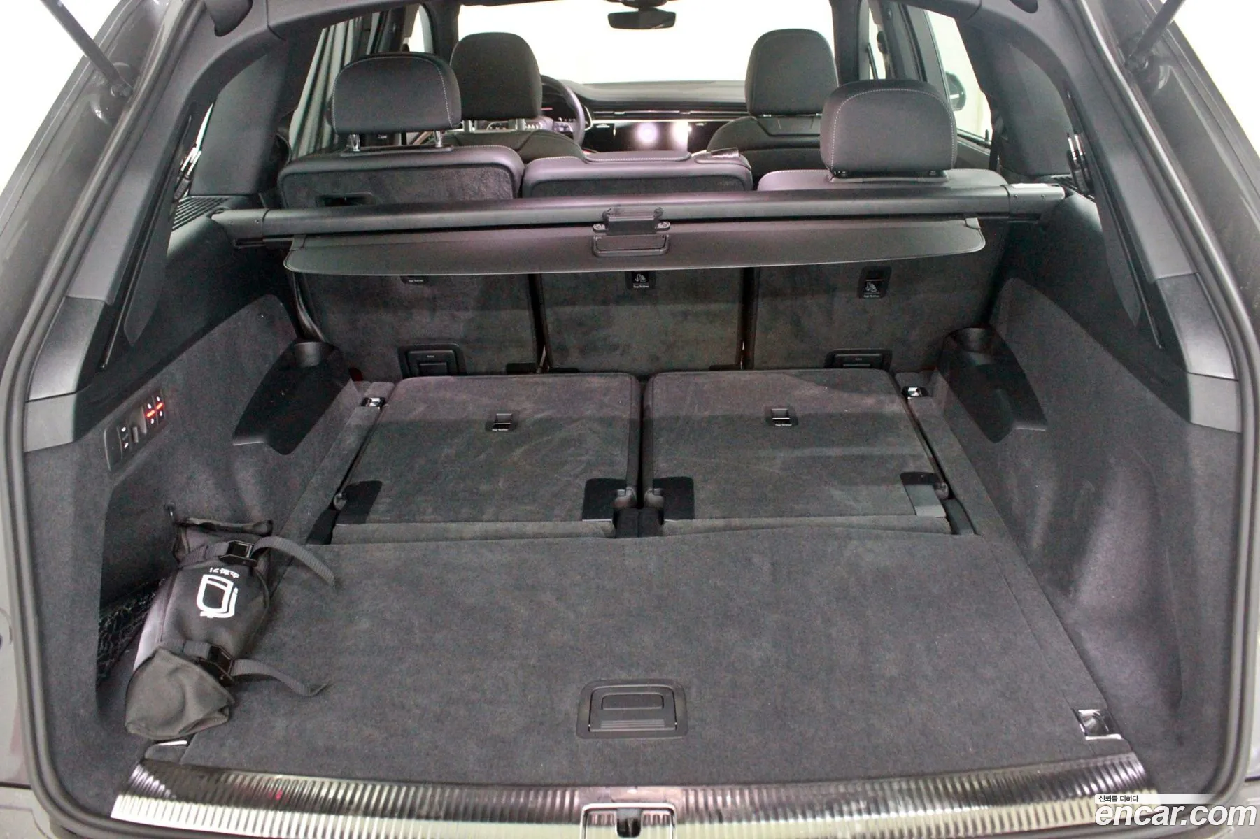 Audi Q7 2025 — 18