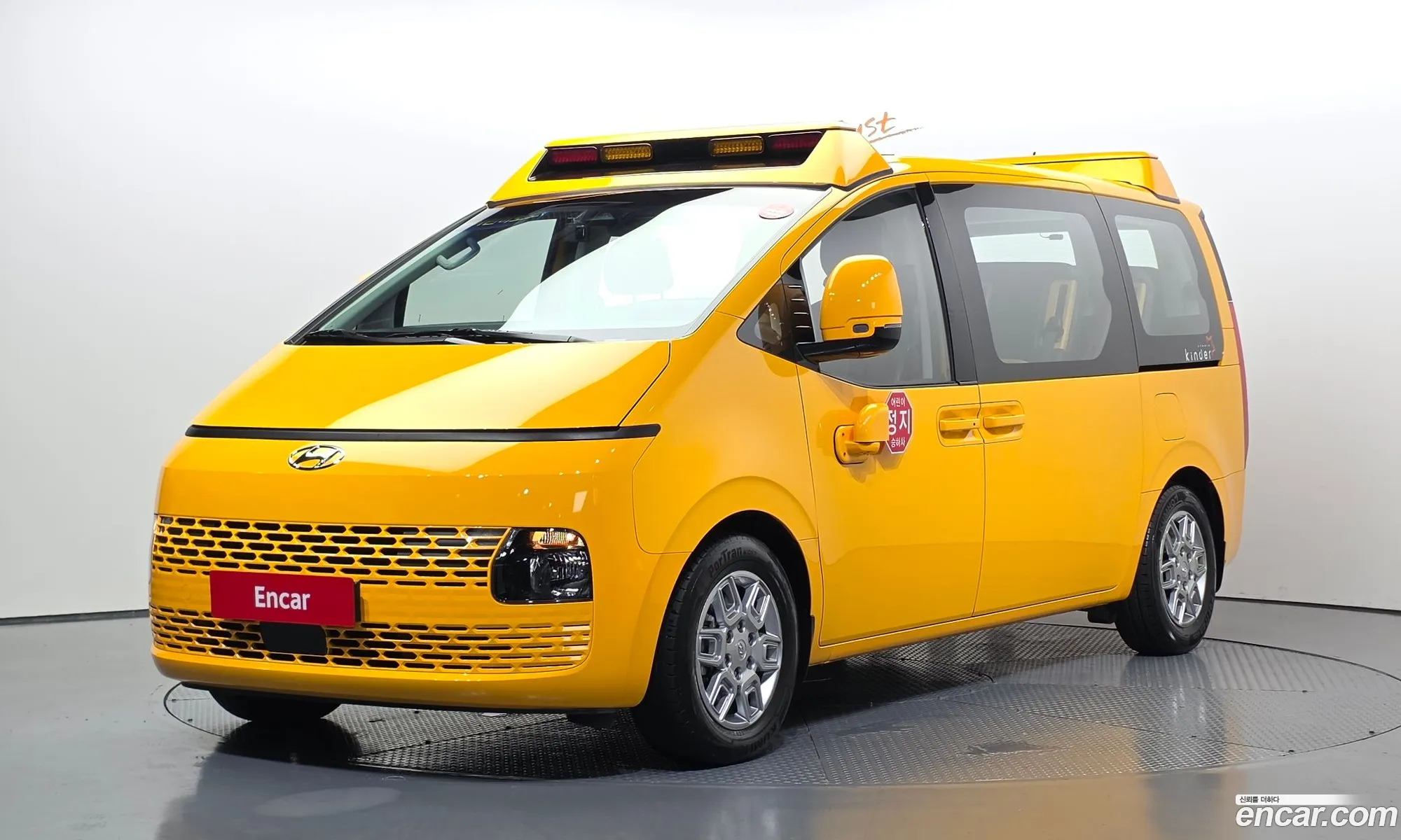 Hyundai Staria 2021 — 4