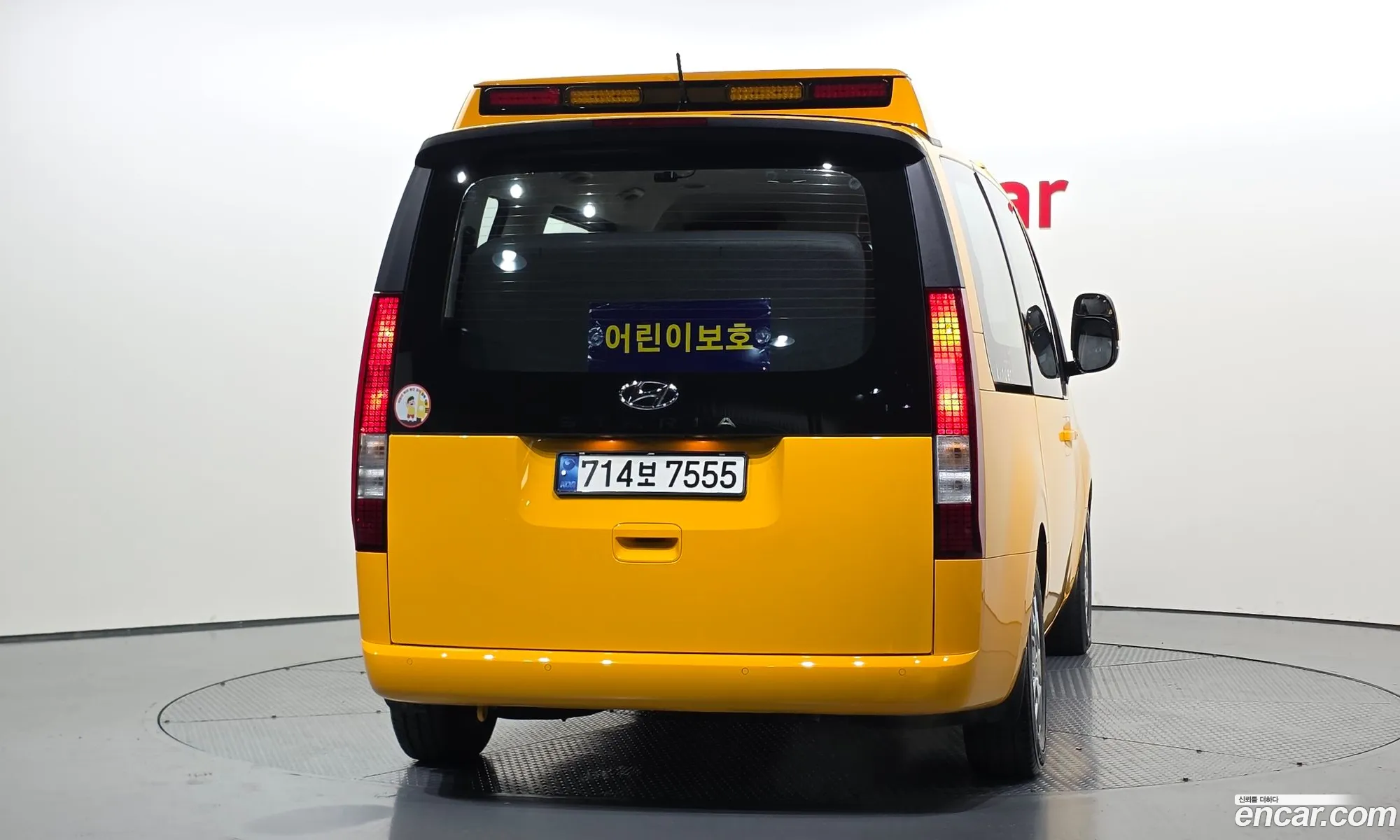 Hyundai Staria 2021 — 3