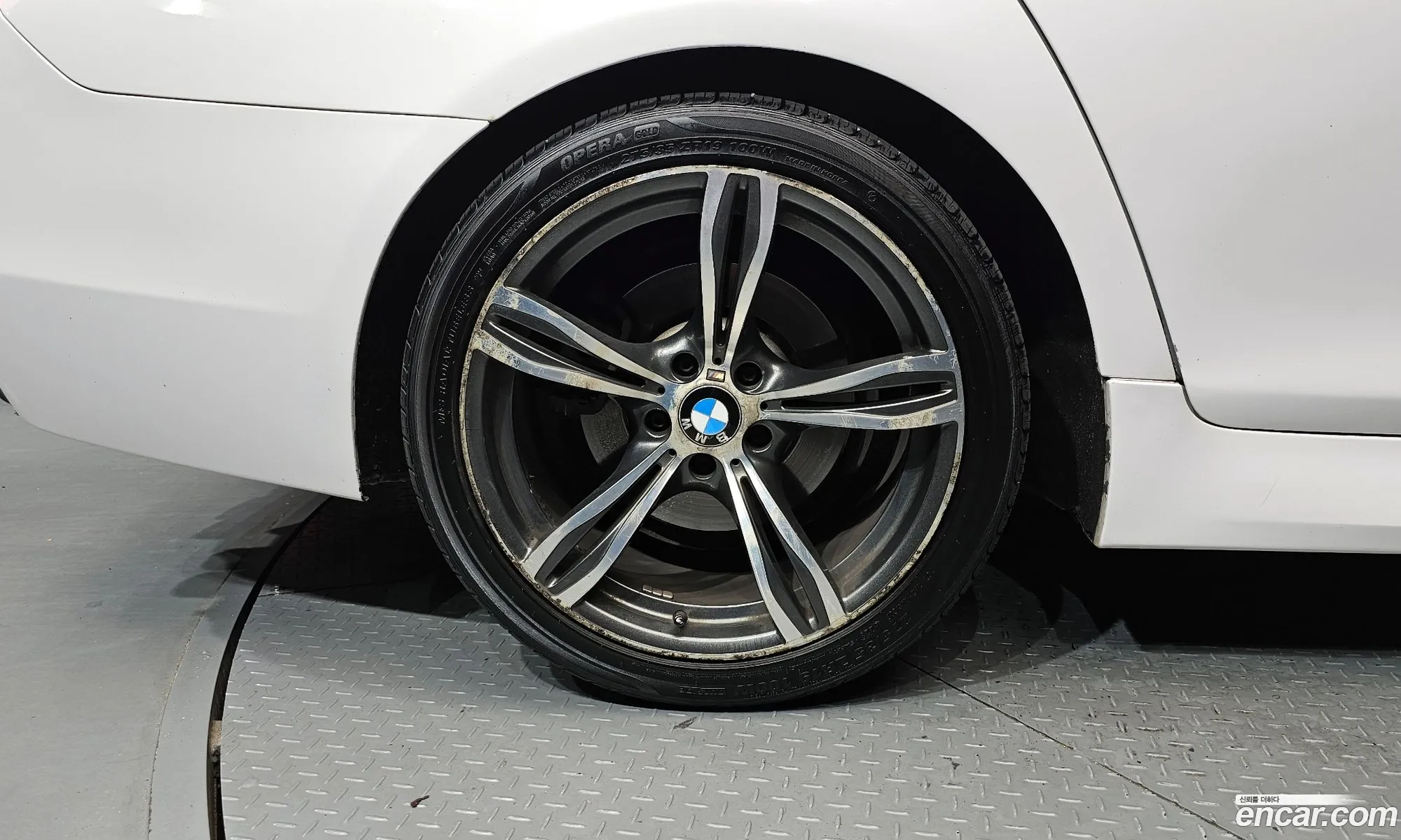 BMW 5 Series 2012 — 13