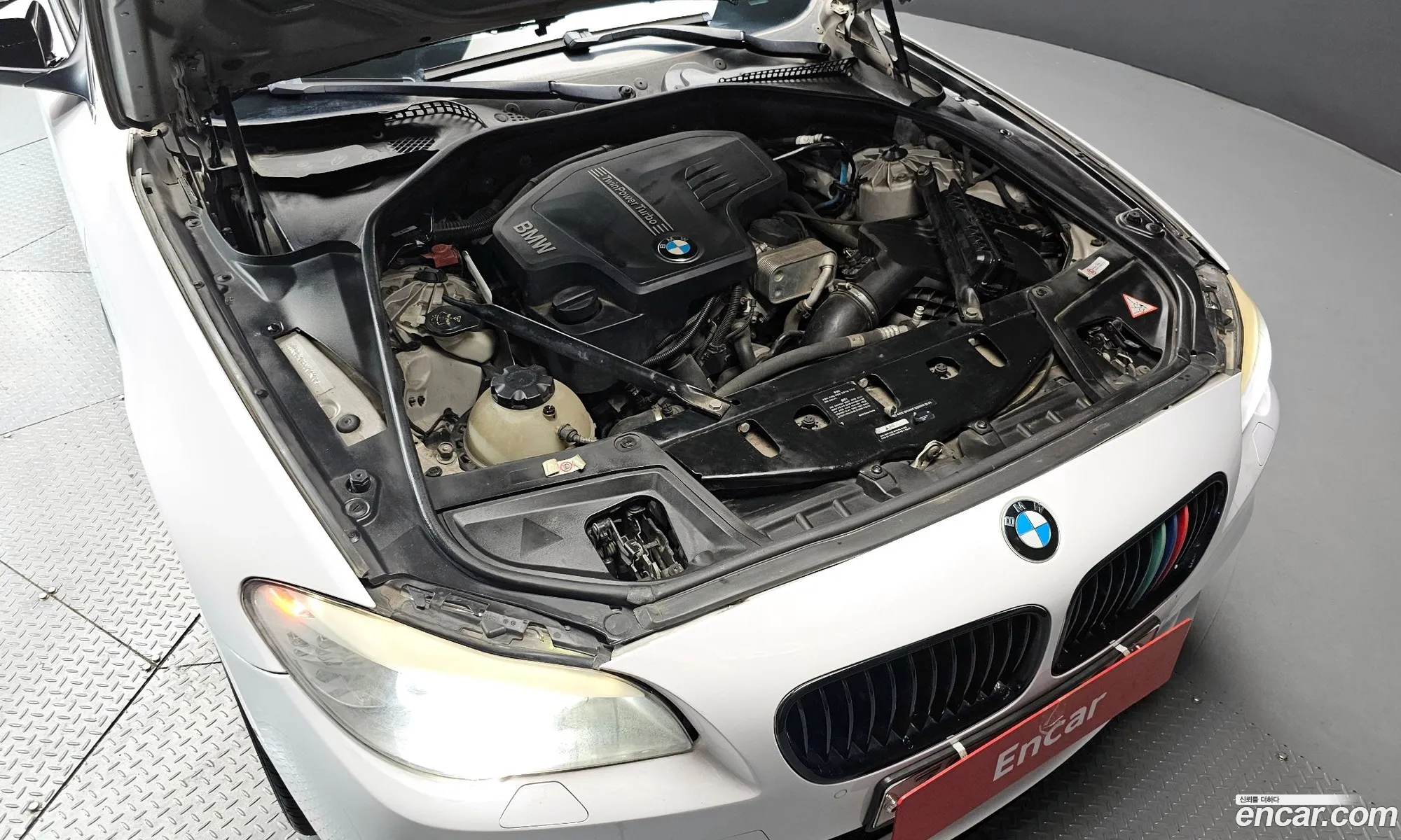 BMW 5 Series 2012 — 19