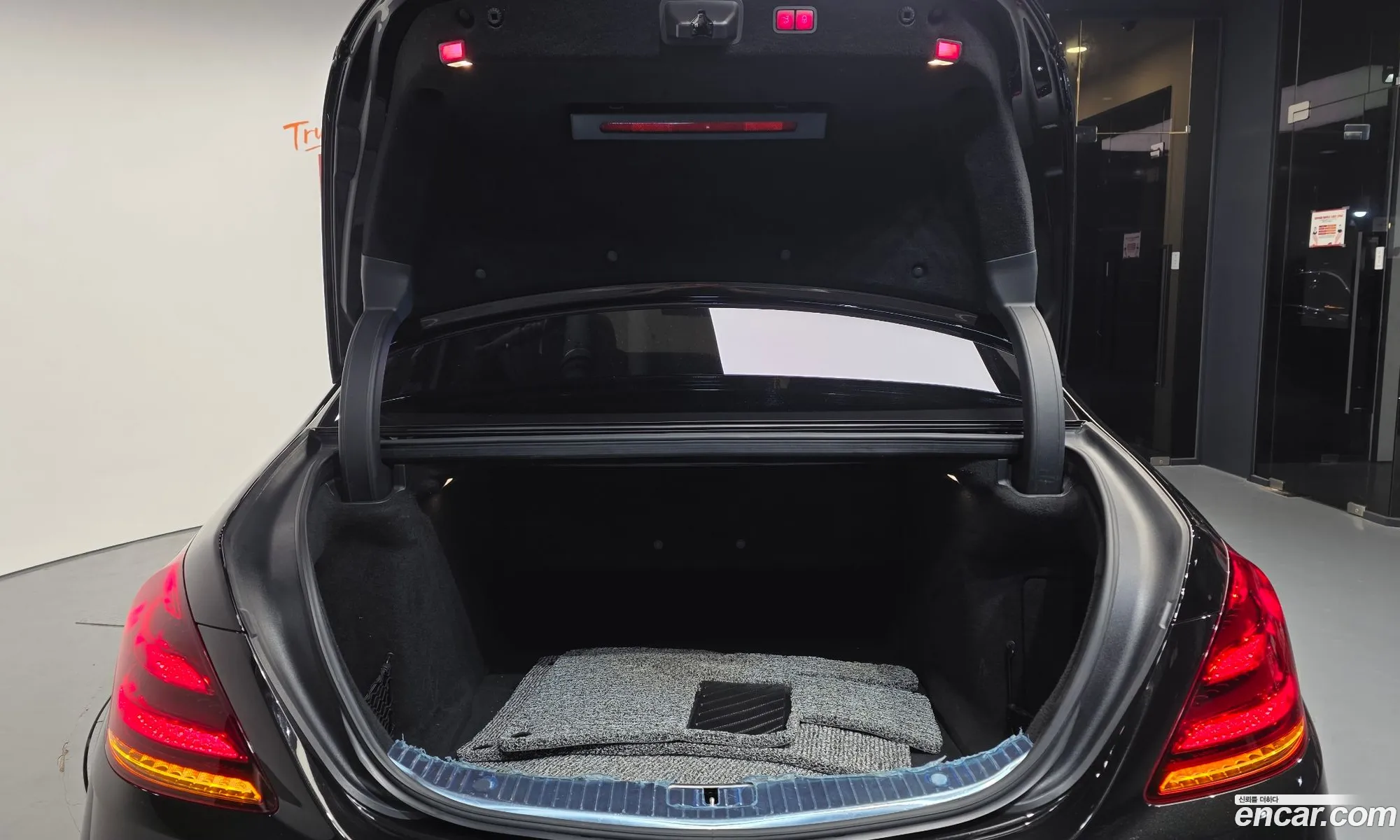 Mercedes-Benz S-Class W222 2019 — 26