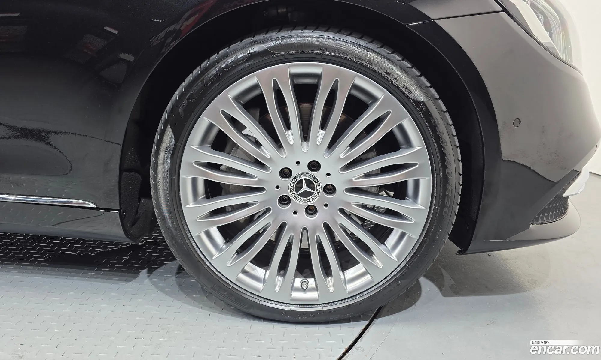 Mercedes-Benz S-Class W222 2019 — 21