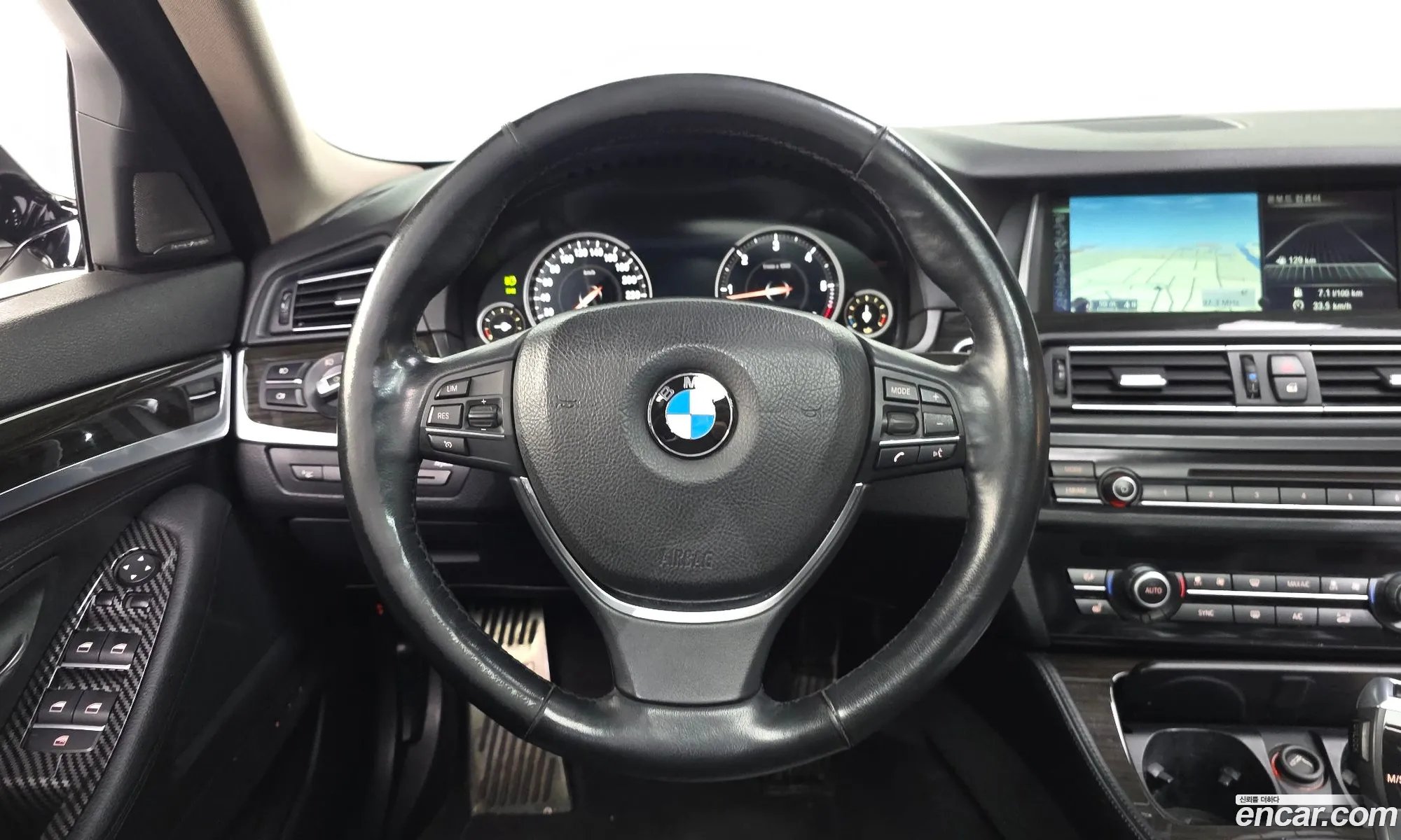 BMW 5 Series 2013 WBA5B9108ED028886 — 24