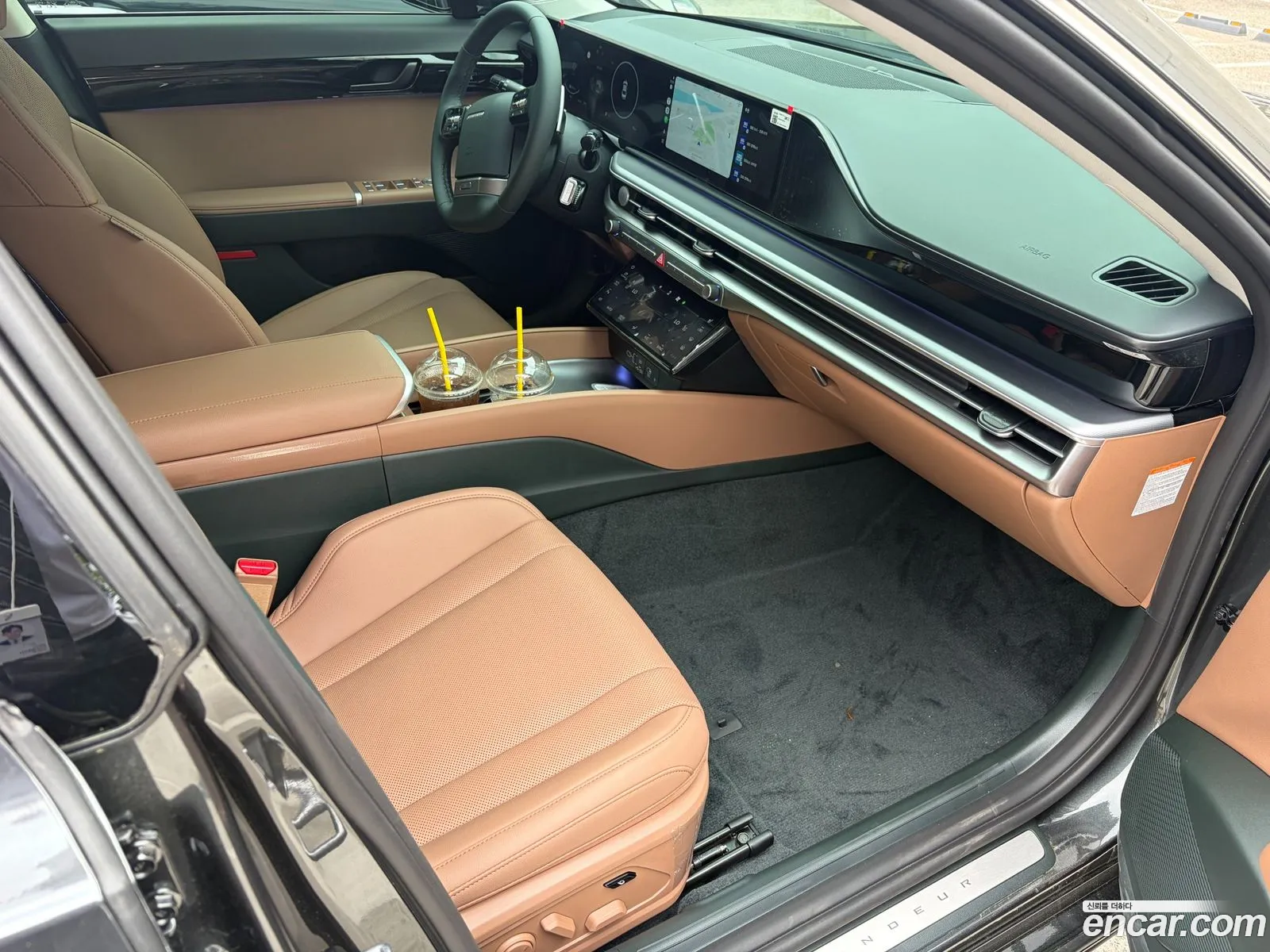 Hyundai Grandeur Hybrid 2026 — 3