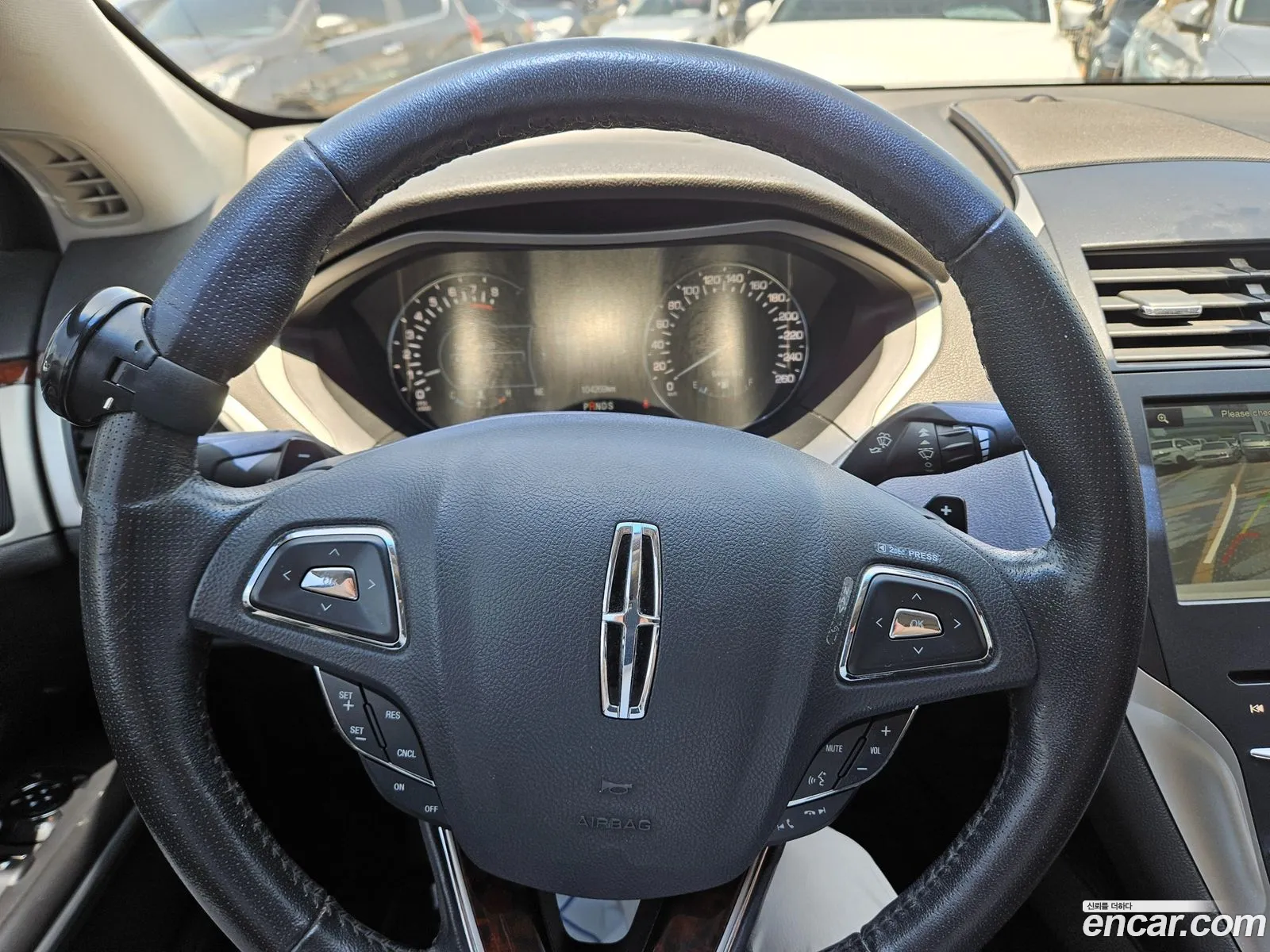 Lincoln MKZ 2013 — 16
