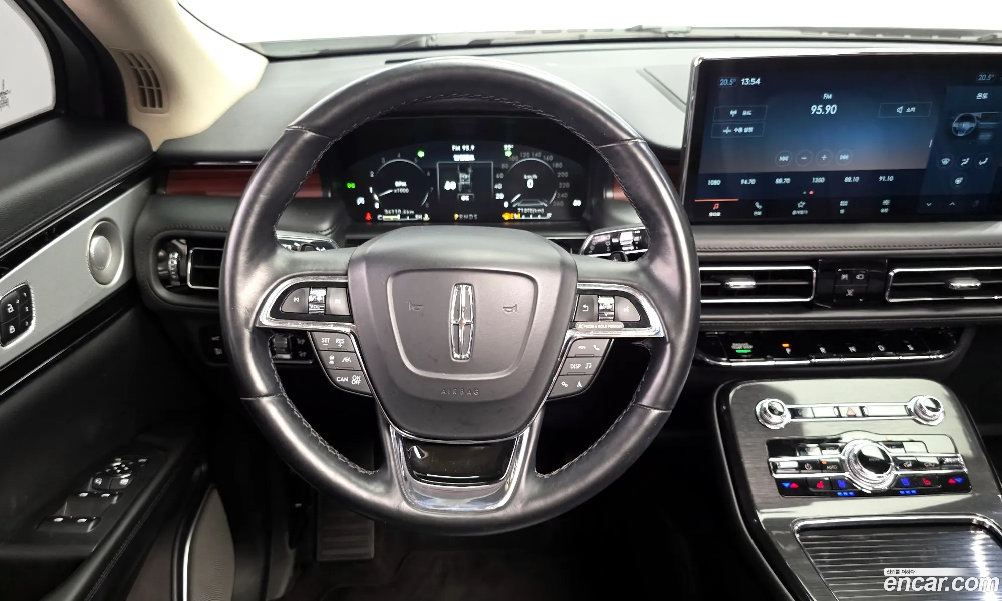 Lincoln Nautilus 2023 2LMPJ8KPXPBL17099 — 25