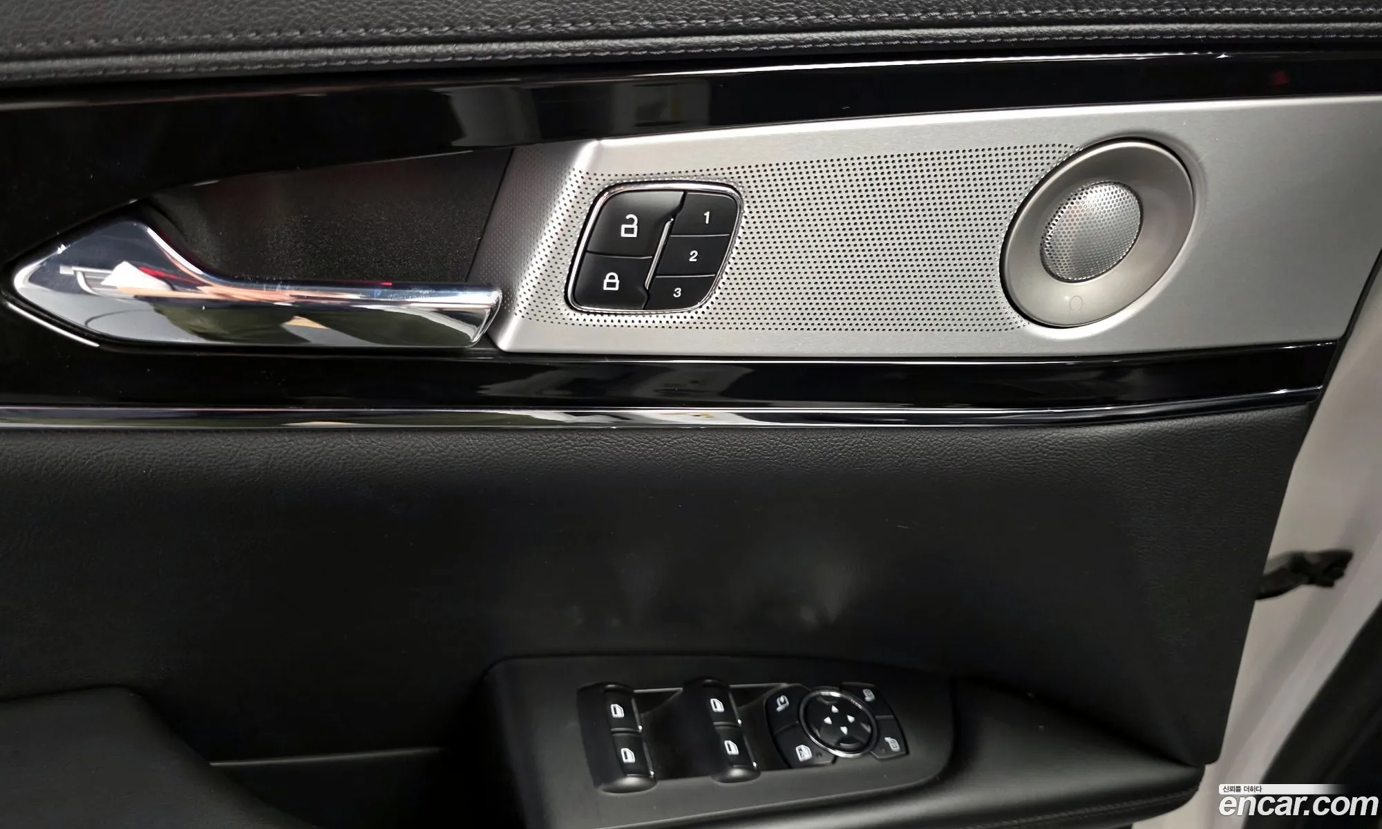 Lincoln Nautilus 2023 2LMPJ8KPXPBL17099 — 14
