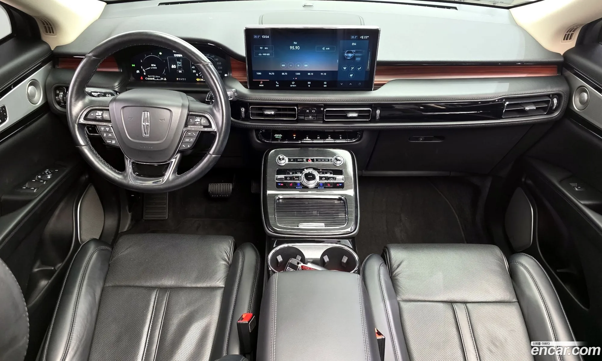 Lincoln Nautilus 2023 2LMPJ8KPXPBL17099 — 4