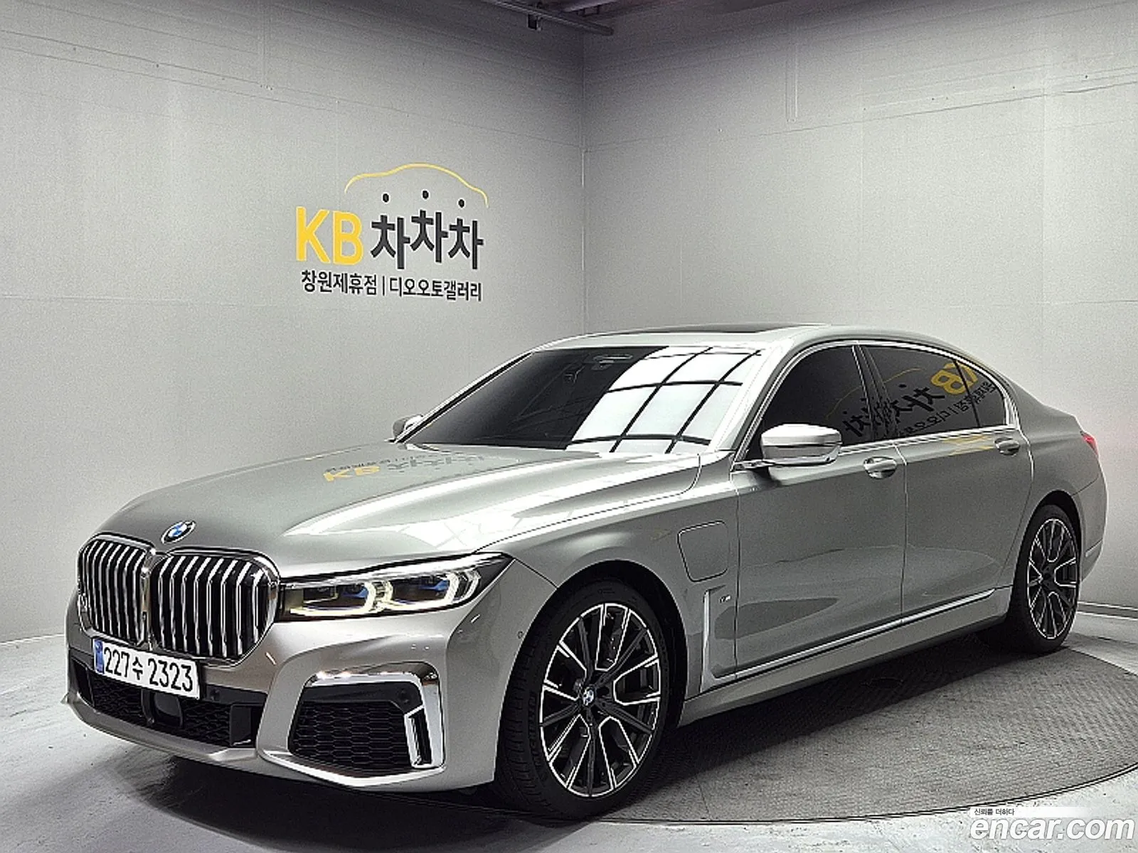 BMW 7 Series 2021 — 19