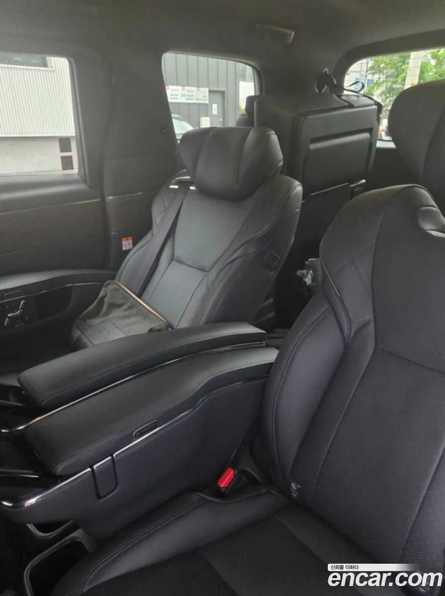 Toyota Alphard 2025 — 4