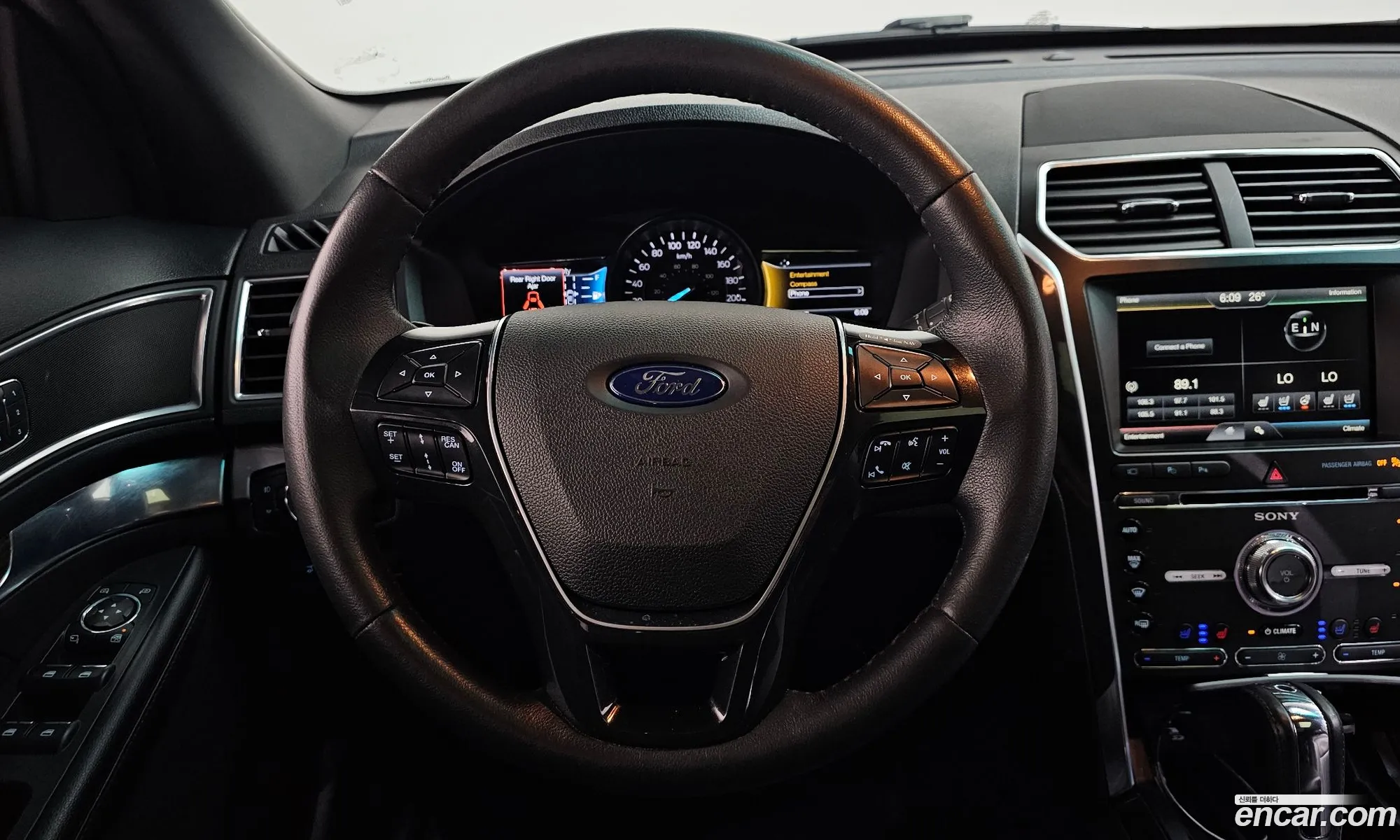 Ford Explorer 2015 1FM5K8F82GGB24831 — 19