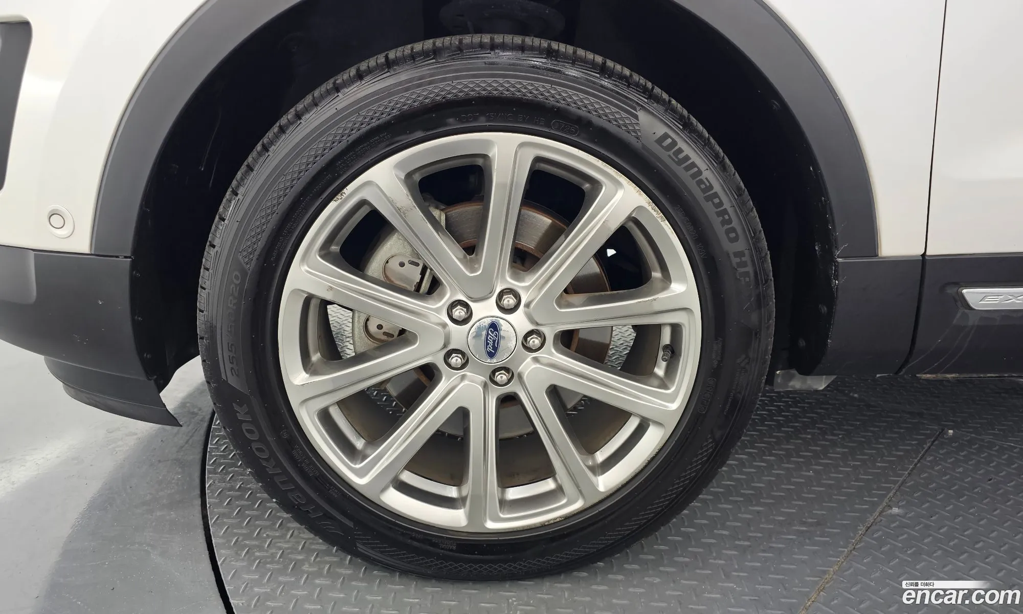 Ford Explorer 2015 1FM5K8F82GGB24831 — 17